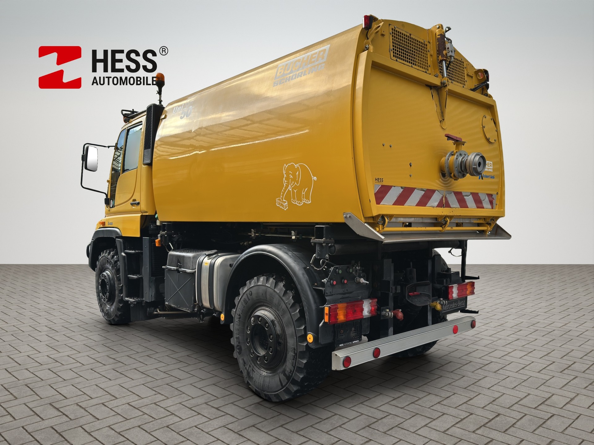 MERCEDES-BENZ Unimog U400-showroom-element-3