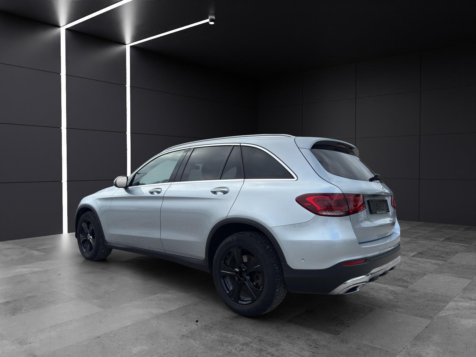 MERCEDES-BENZ GLC 220 d 4m-showroom-element-2
