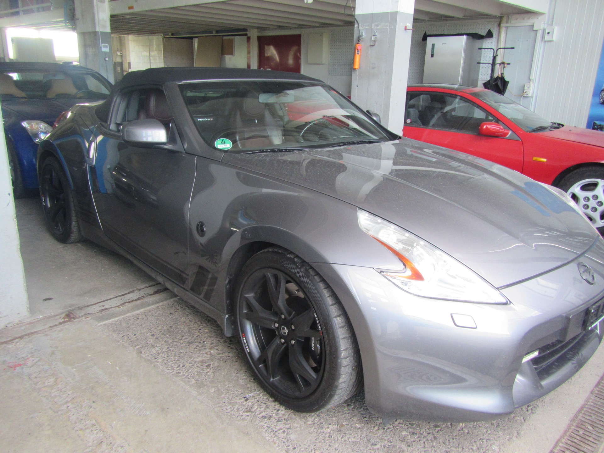 NISSAN 370 Z Roadster-image-1