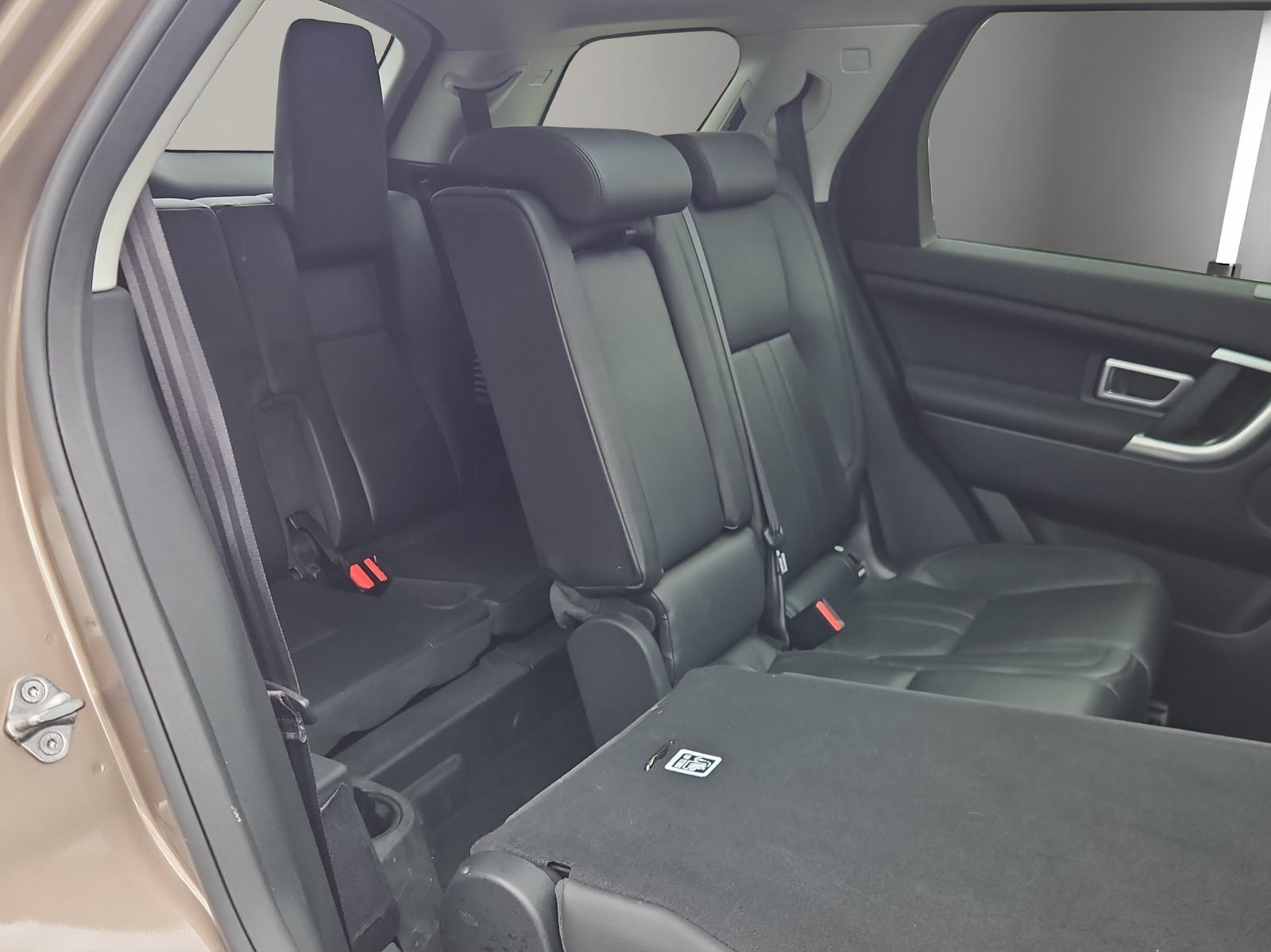 LAND ROVER Discovery Sport 2.2SD4 HSE Luxury 7-Plätzer-image-13