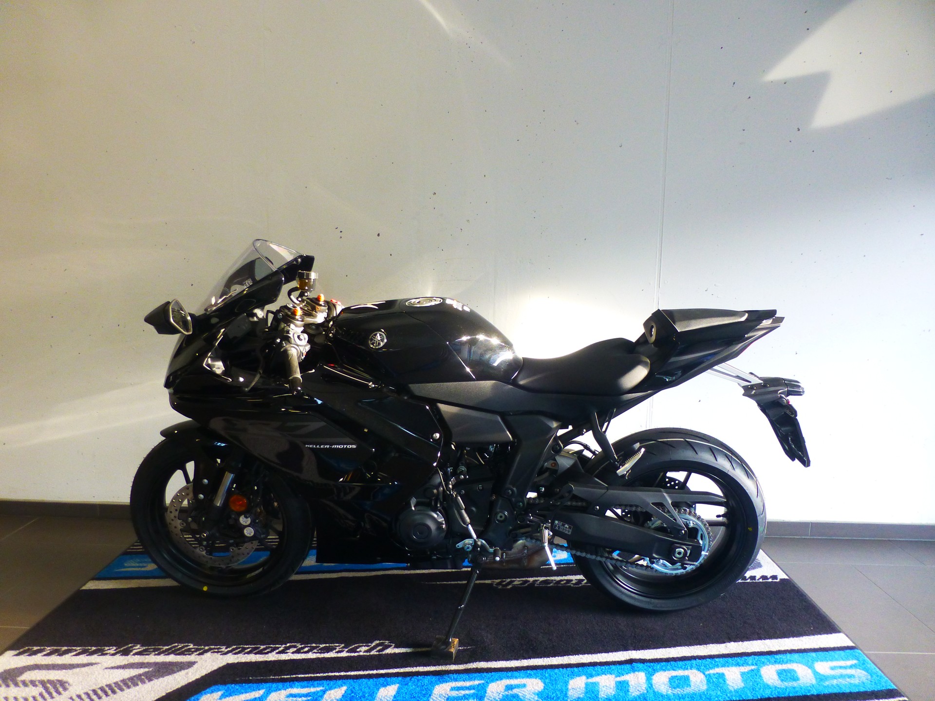 YAMAHA YZF-R7 (35kW) MY 2026-image-1