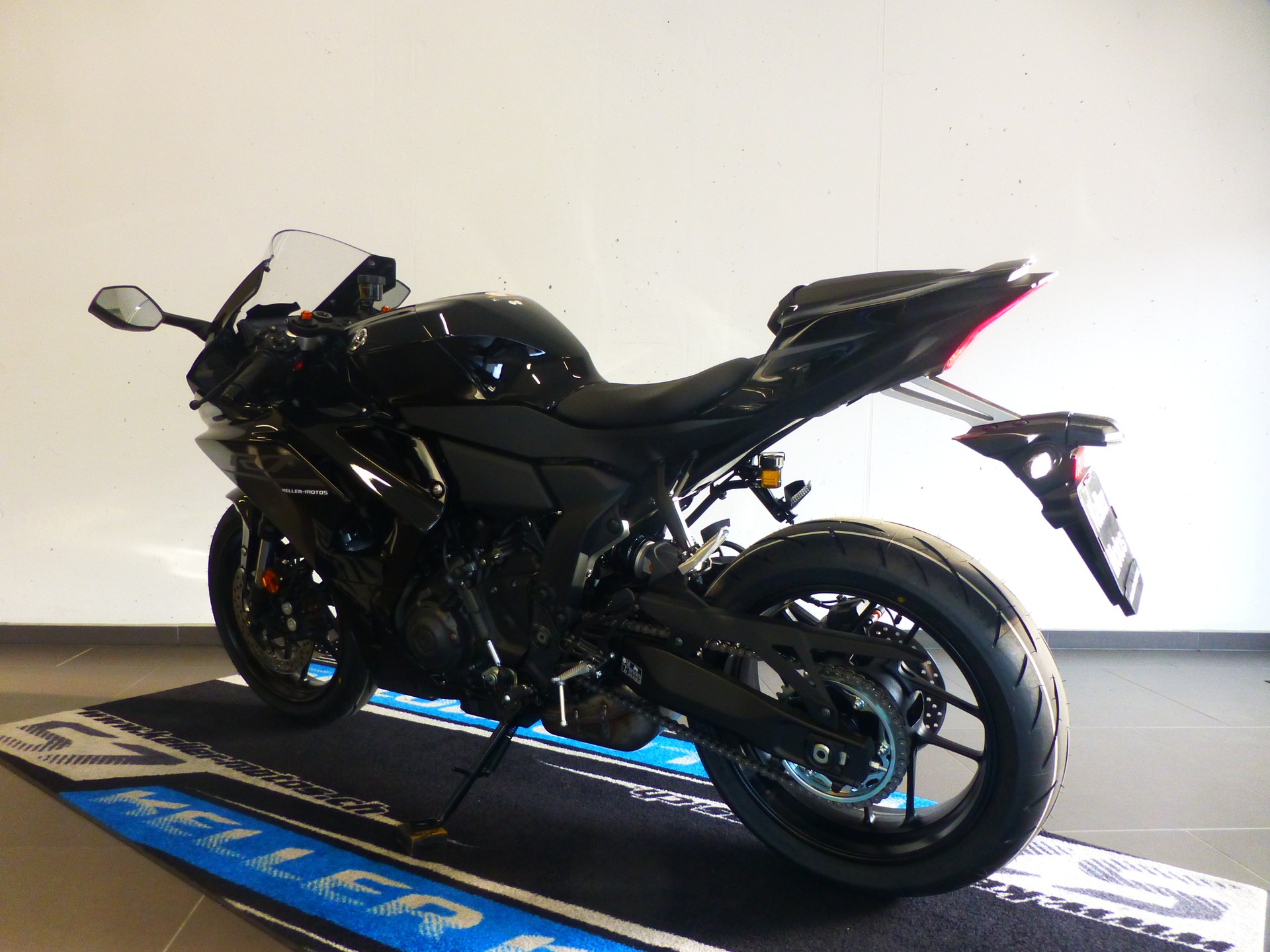 YAMAHA YZF-R7 (35kW) MY 2026-image-2