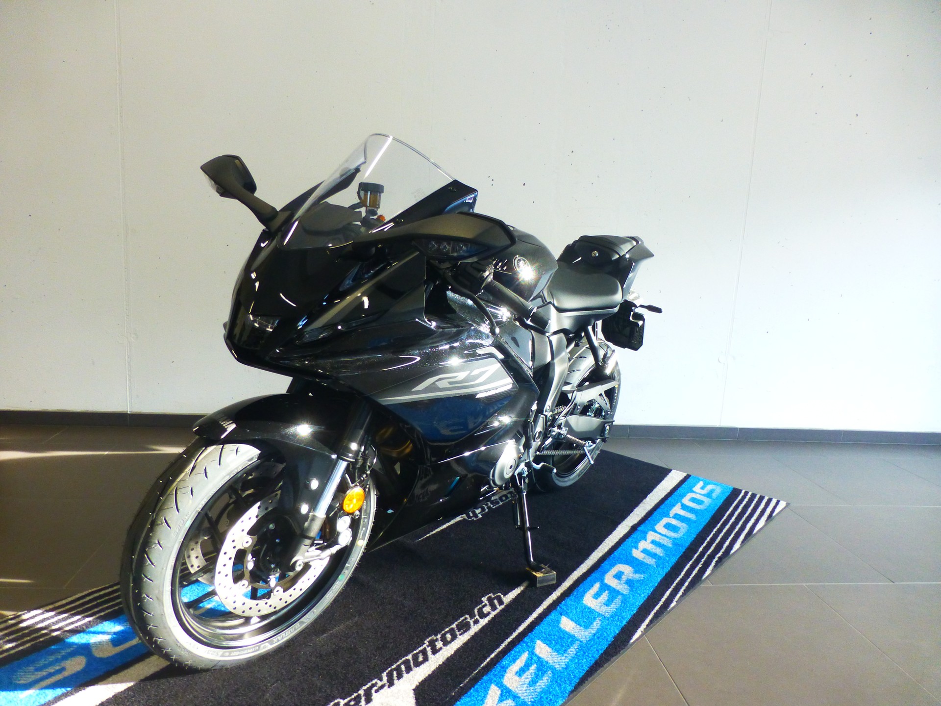 YAMAHA YZF-R7 (35kW) MY 2026-image-3