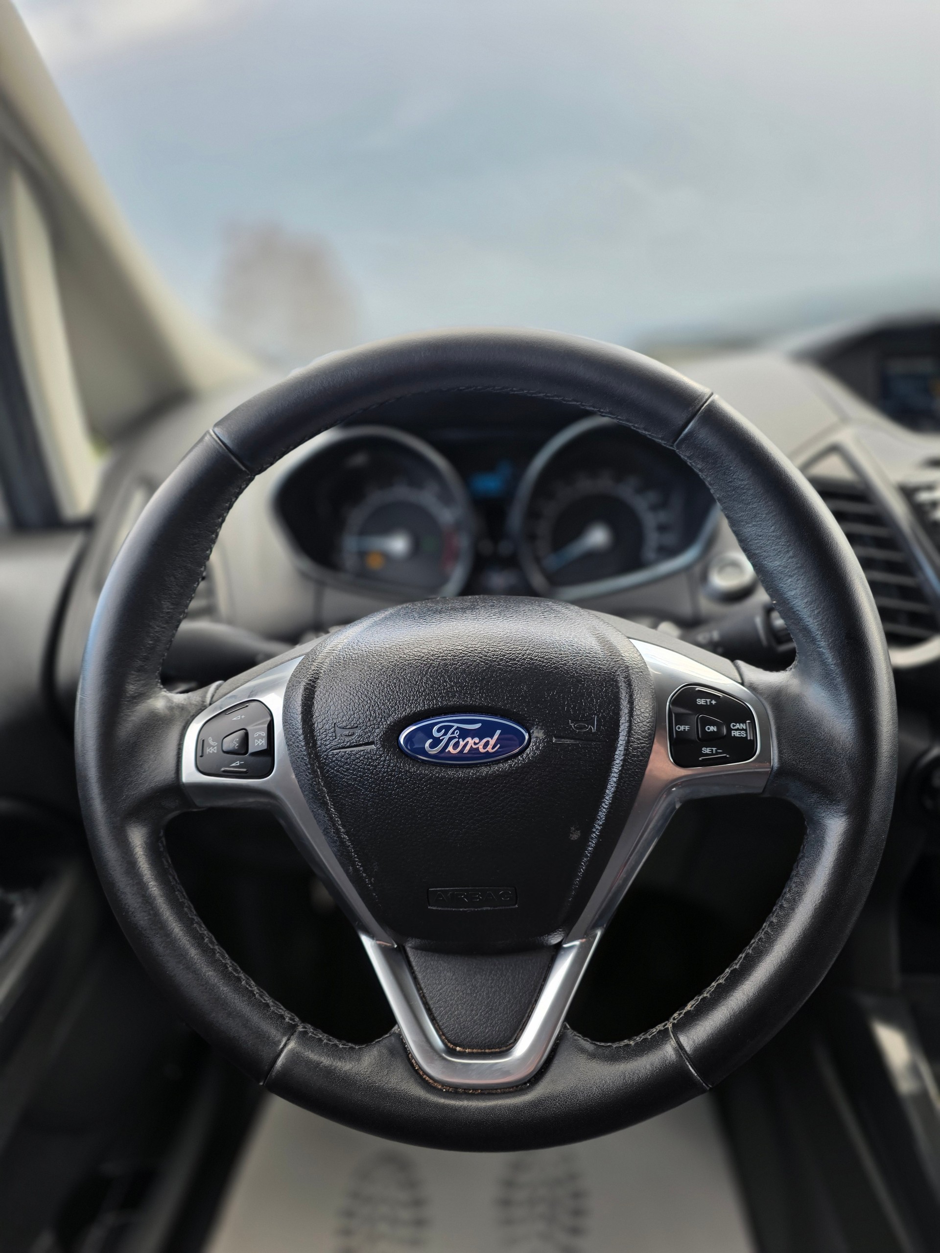 FORD EcoSport 1.0 SCTi Titanium S-image-11