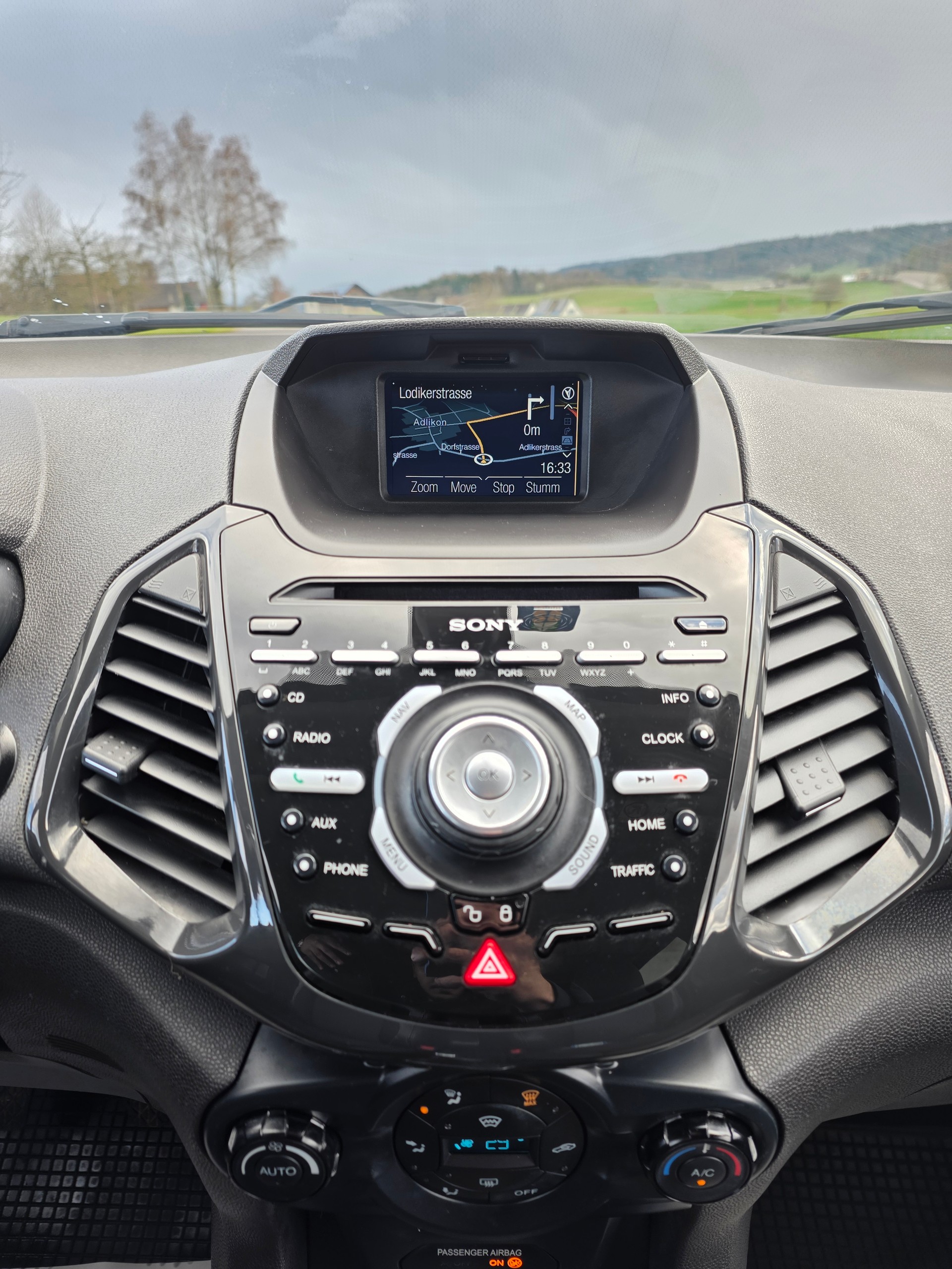 FORD EcoSport 1.0 SCTi Titanium S-image-13