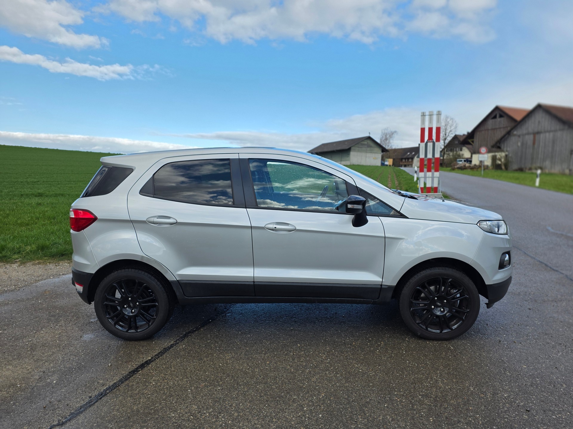 FORD EcoSport 1.0 SCTi Titanium S-image-2