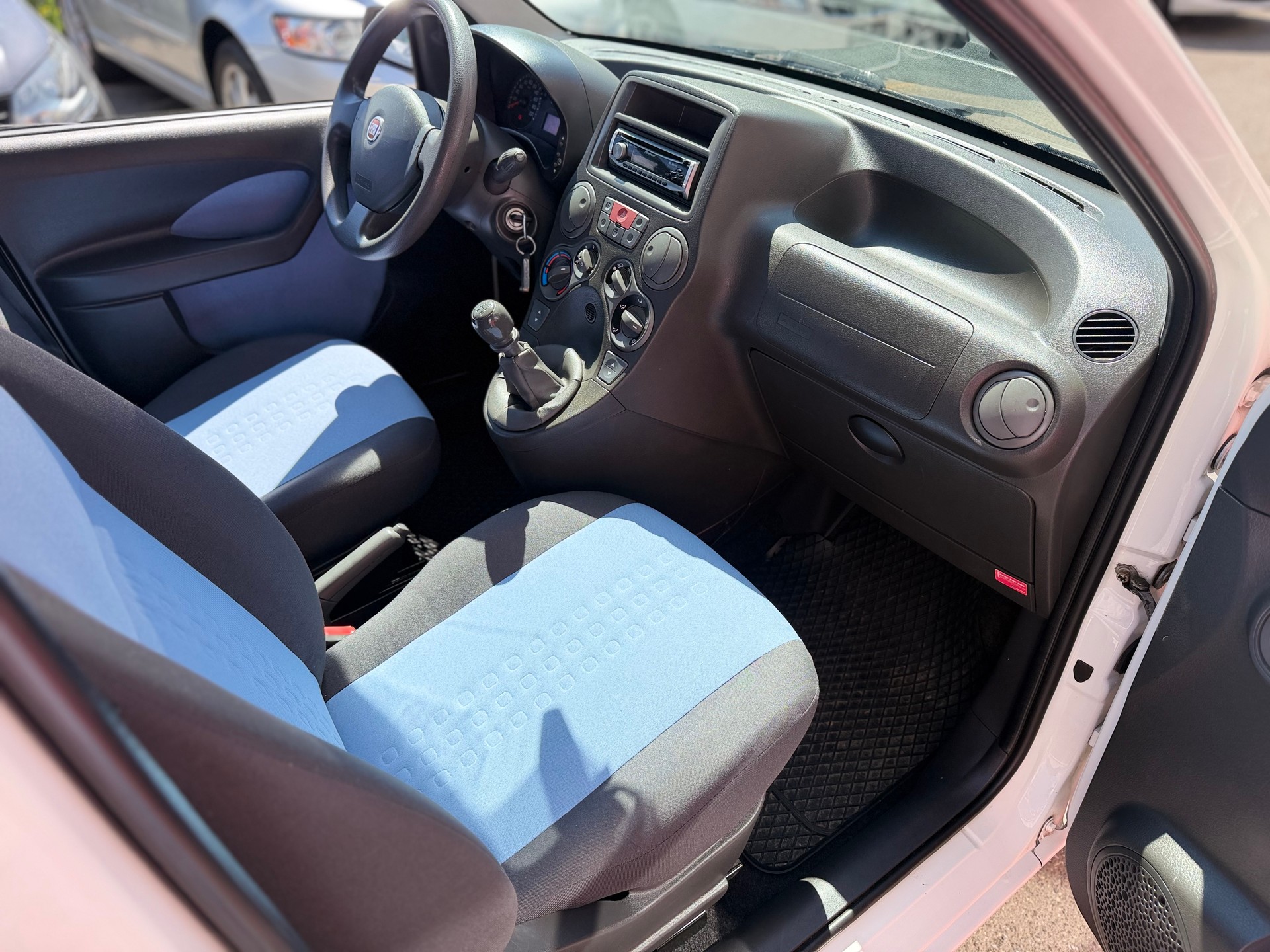 FIAT Panda 1.2 Dynamic-image-8