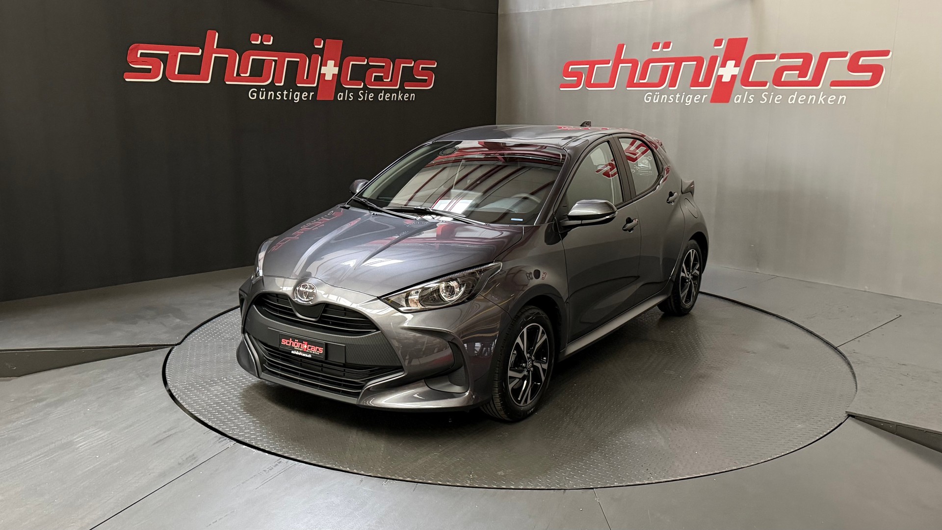TOYOTA Yaris 1.5 Business e-CVT-showroom-element-1