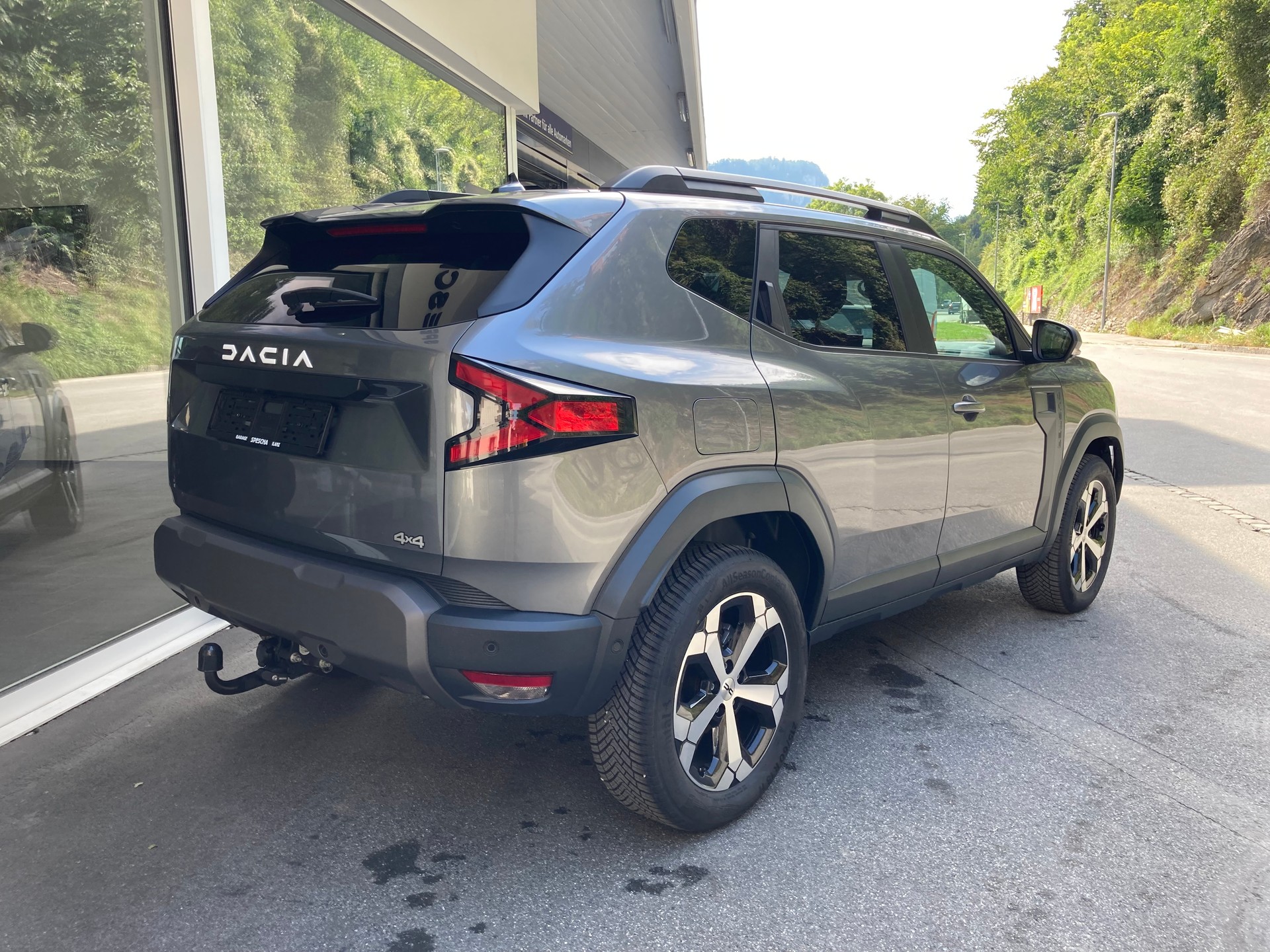 DACIA Duster TCe 130 48V Journey 4x4-showroom-element-3