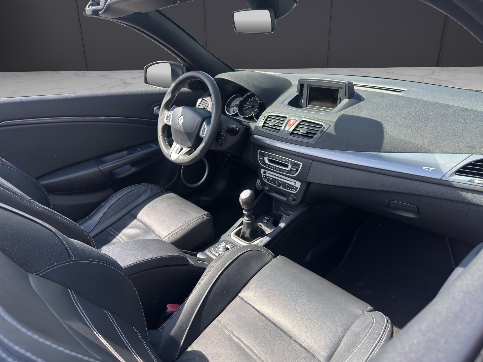 RENAULT Mégane CC 2.0 16V Turbo GT-image-21