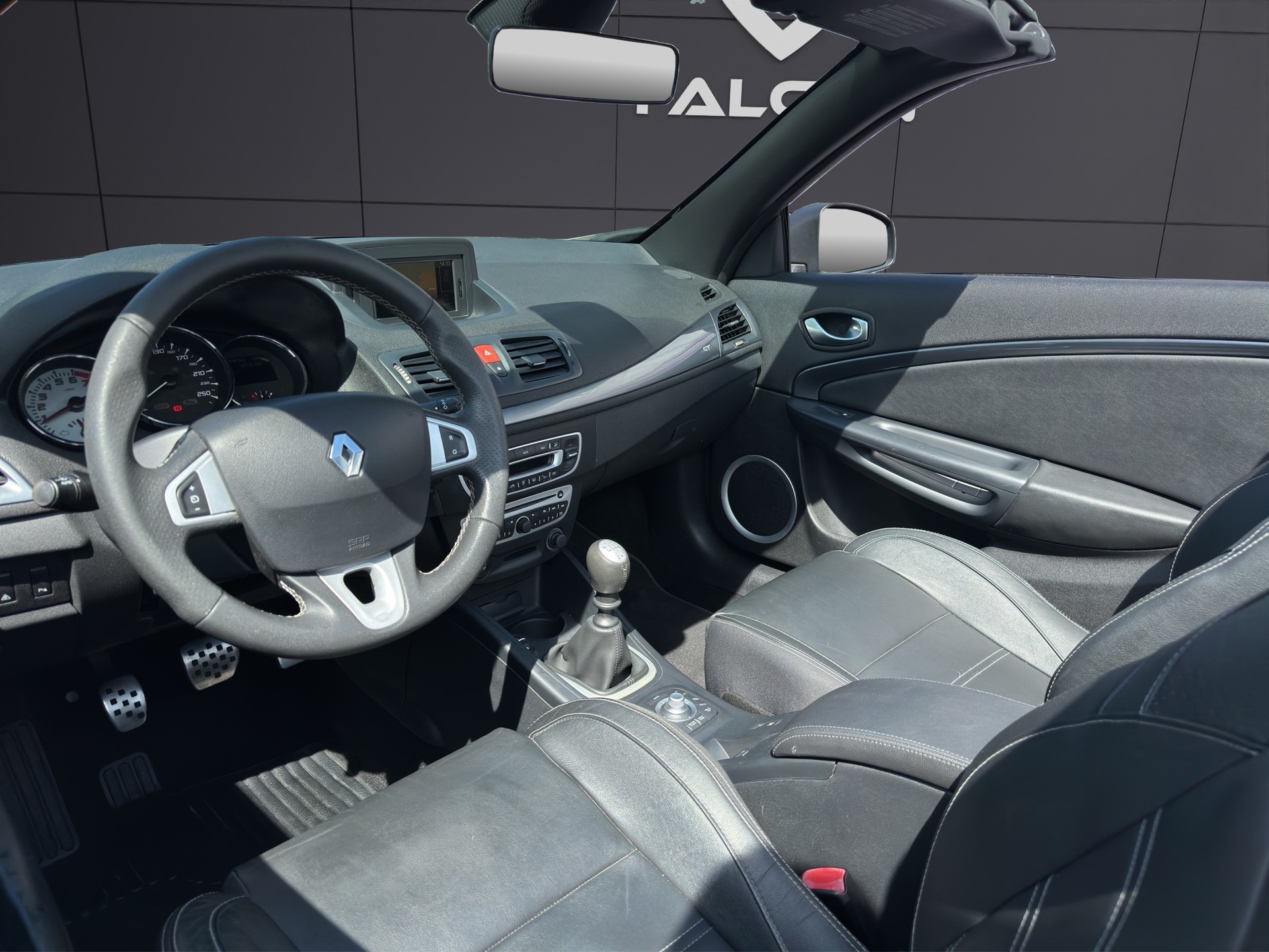 RENAULT Mégane CC 2.0 16V Turbo GT-image-22