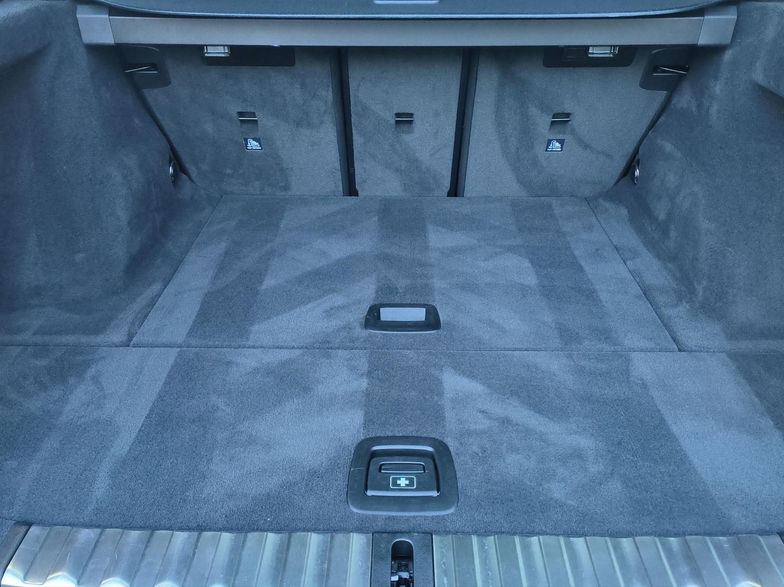 BMW 320d xDrive SAG Touring-image-13