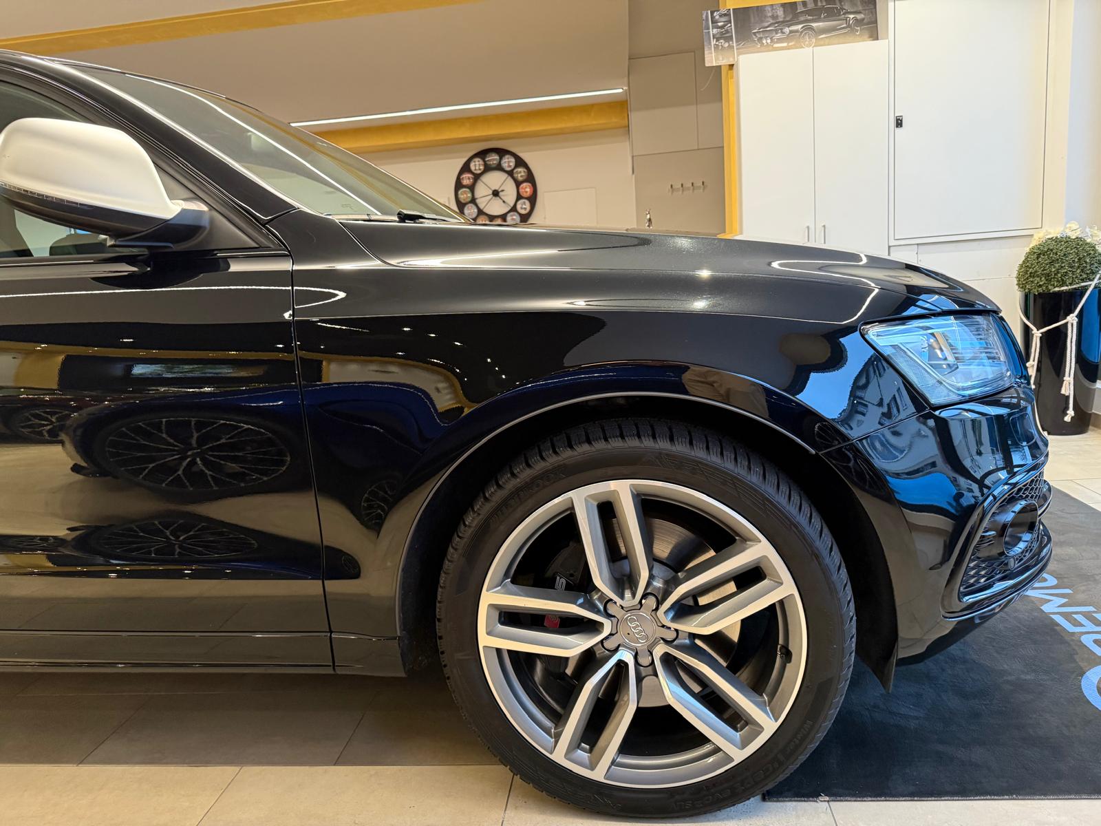 AUDI SQ5 3.0 TDI quattro tiptronic-showroom-element-1