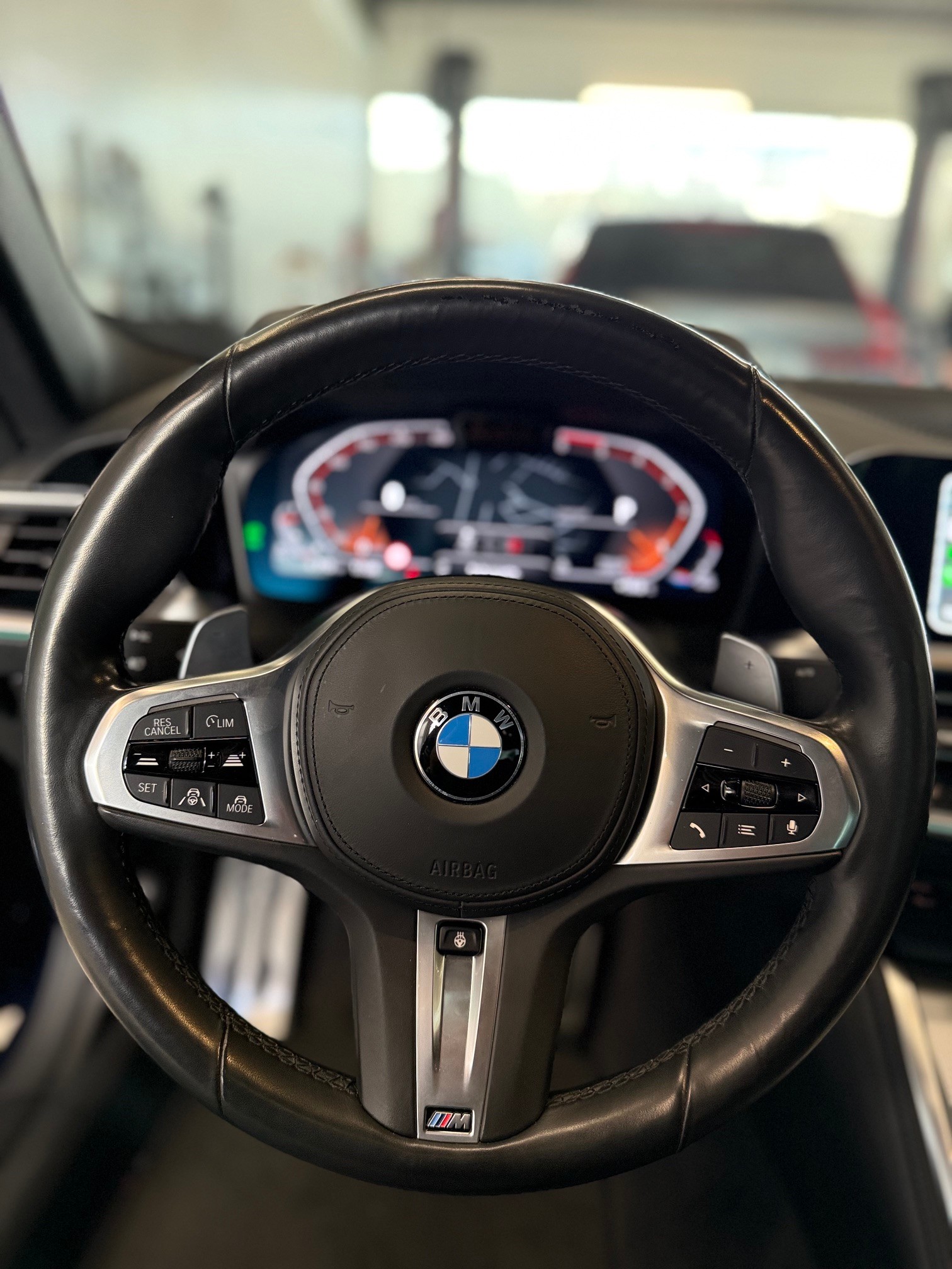 BMW 420d xDrive 48V Coupé M Sport Steptronic-image-11