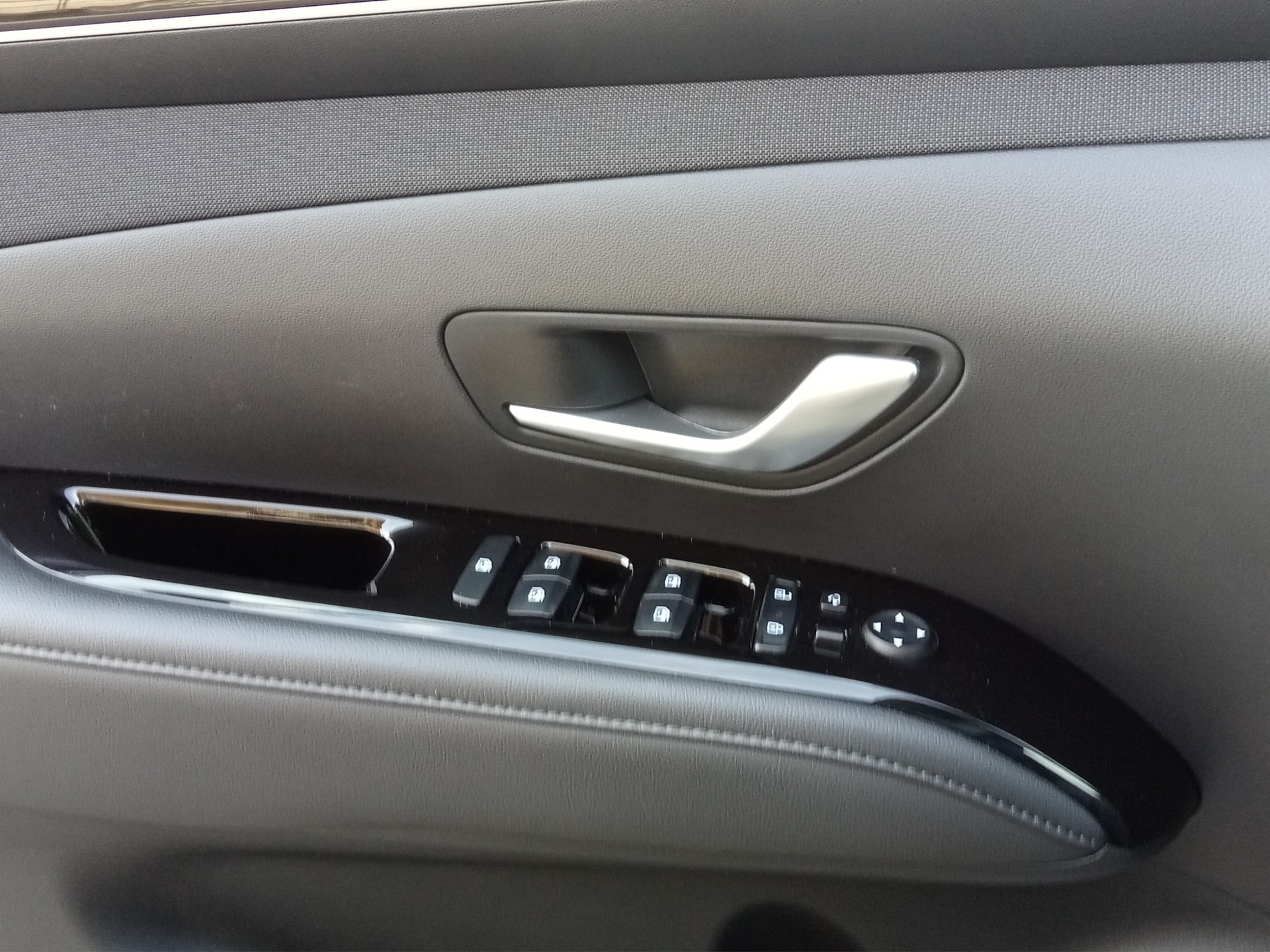 HYUNDAI Tucson 1.6 TGDI HEV Vertex 4WD-image-16