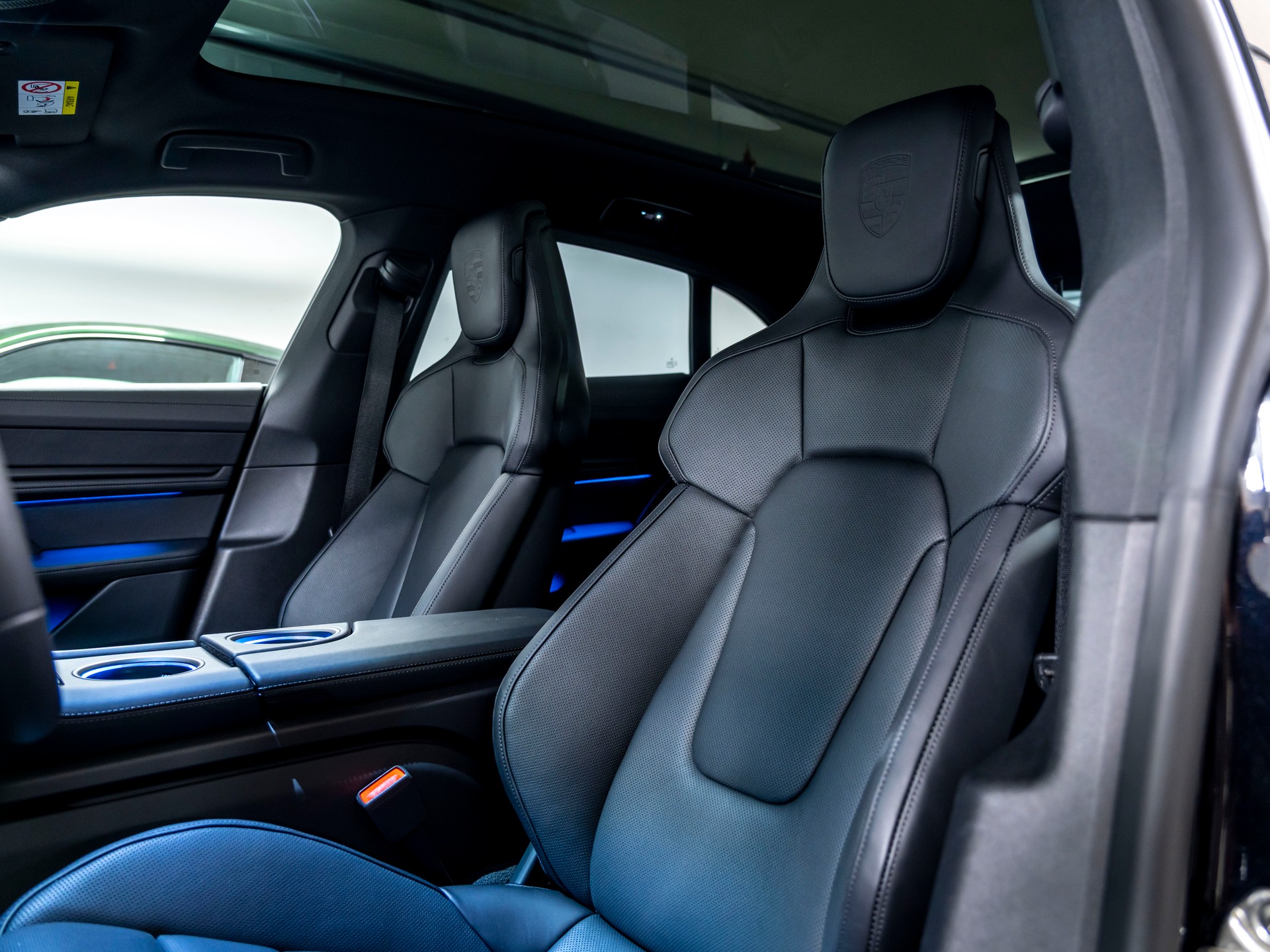 PORSCHE Taycan Sport Turismo 4S 104kWh Black Edition-image-14