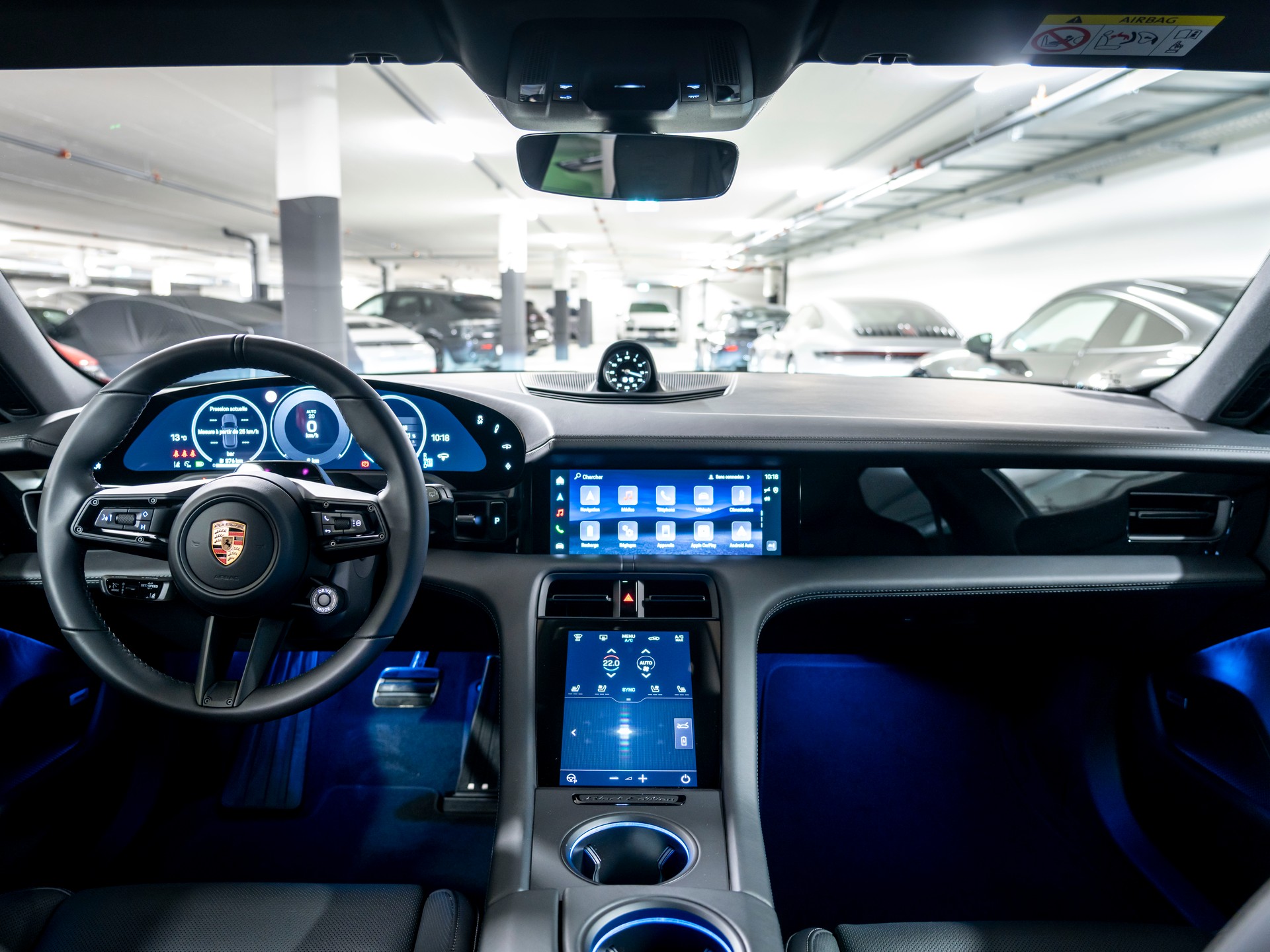 PORSCHE Taycan Sport Turismo 4S 104kWh Black Edition-image-17