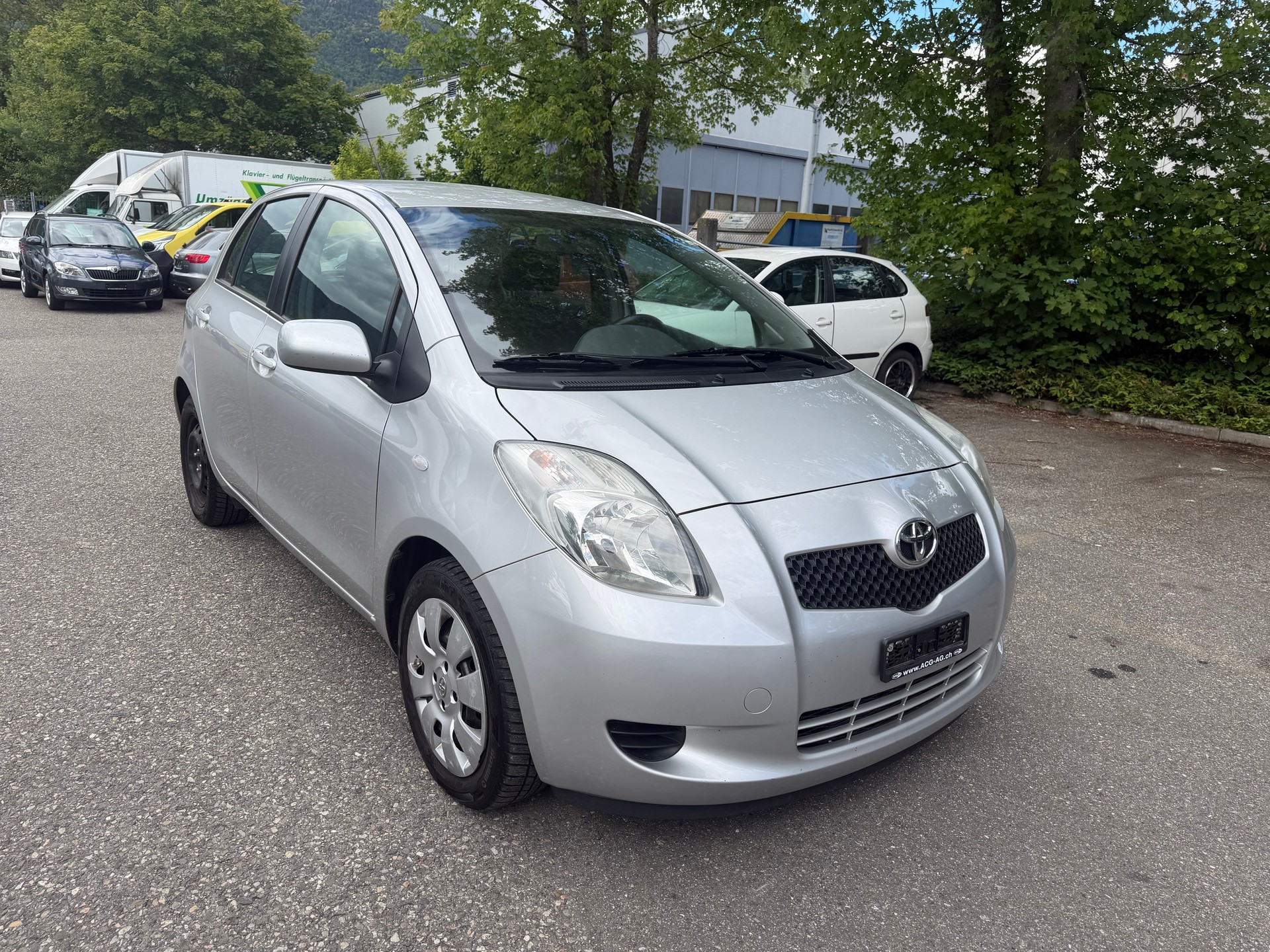TOYOTA Yaris 1.3 Linea Sol ** Klimaanlage ** 08x Airbag ** E.Fenster ** Ab MFK 01.12.2025-image-5