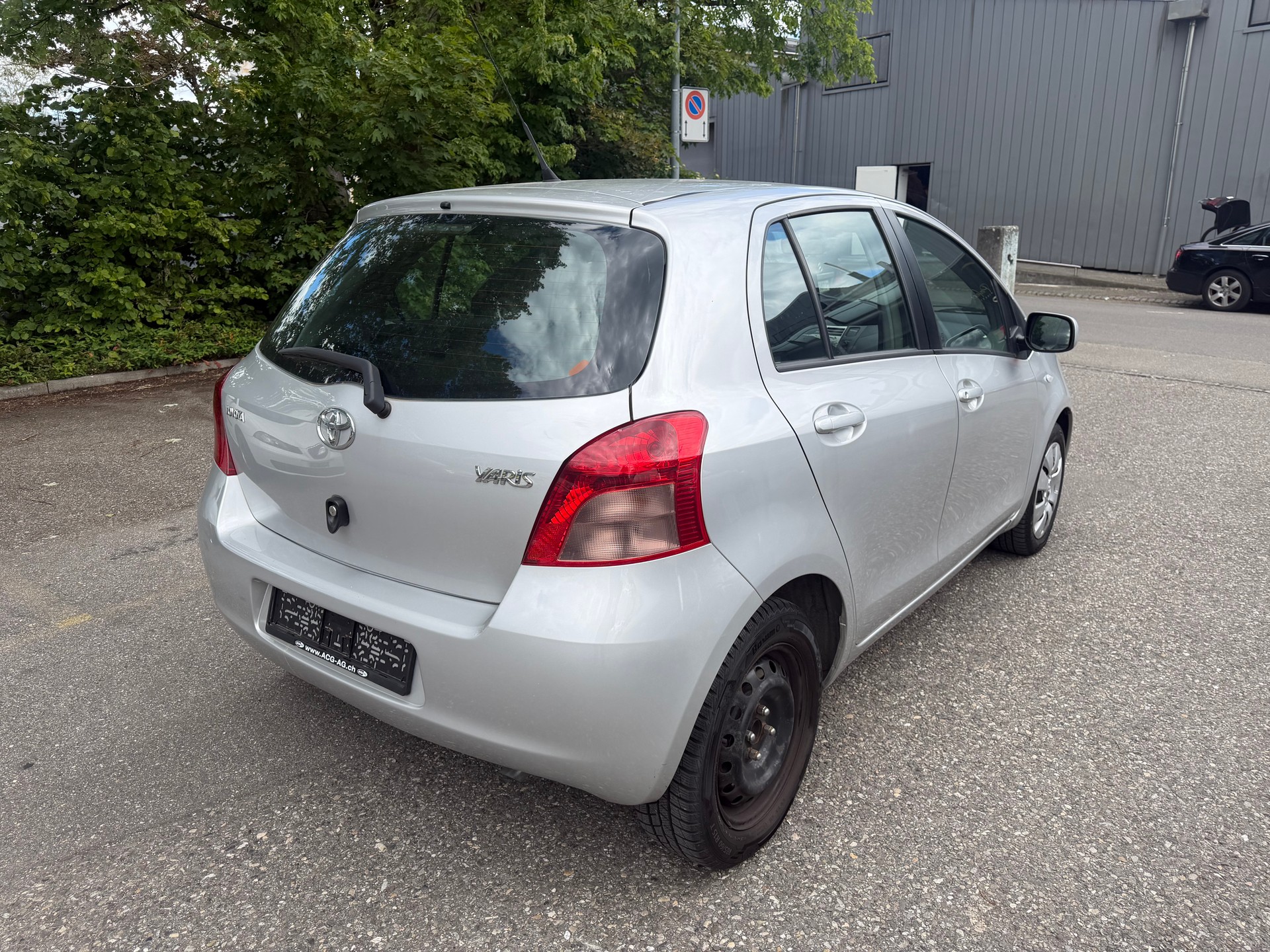 TOYOTA Yaris 1.3 Linea Sol ** Klimaanlage ** 08x Airbag ** E.Fenster ** Ab MFK 01.12.2025-image-4