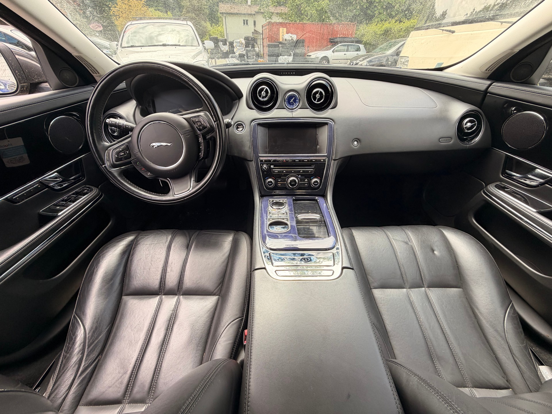 JAGUAR XJ 3.0 V6 S/C Premium Luxury Automatic AWD-image-20