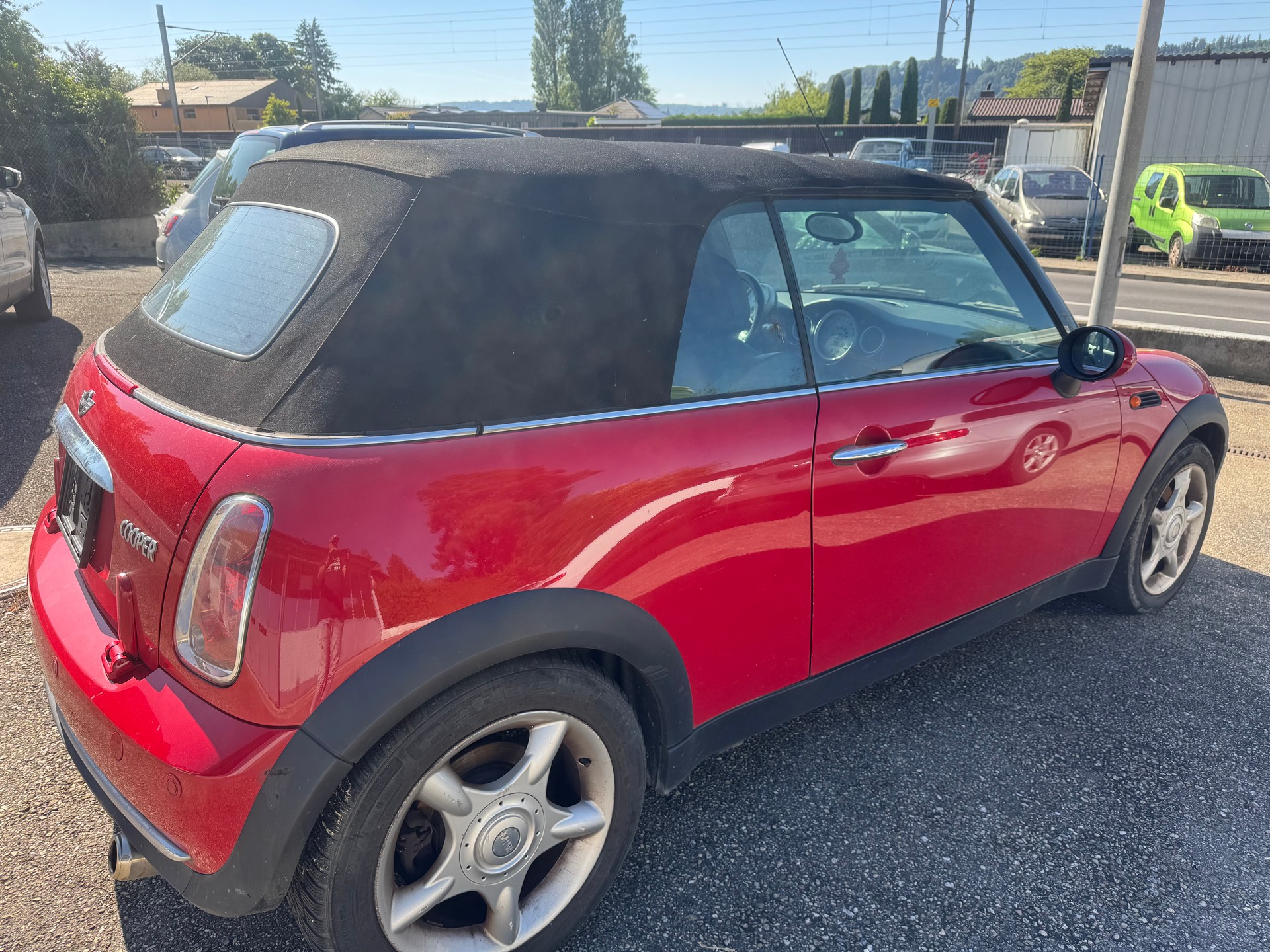 MINI Cooper Cabriolet-image-3
