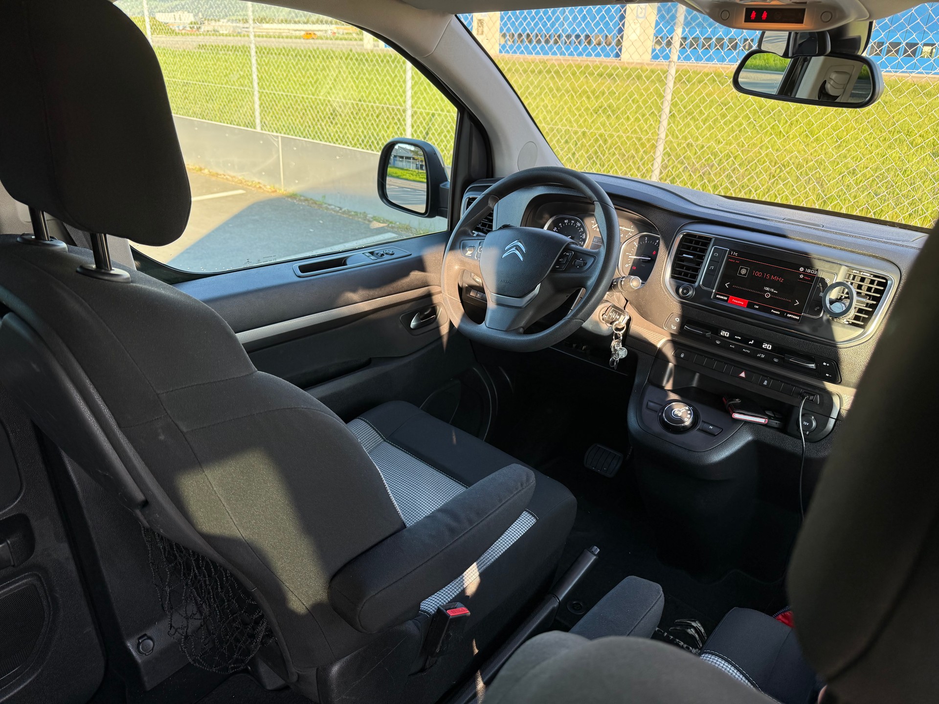 CITROEN SPACETOURER 2.0 BlueHDi 180 Feel M-image-2