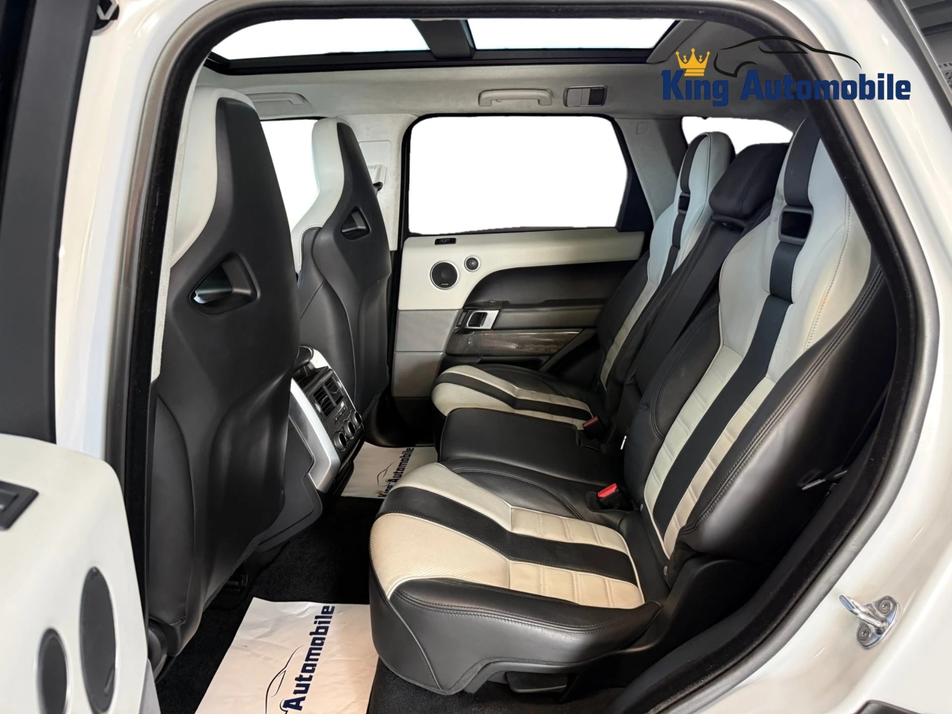 LAND ROVER Range Rover Sport 5.0 V8 SVR | CH-Auto | MFK 10.2024 | Grau Matt foliert | Leder Ebony / Cirrus-image-9