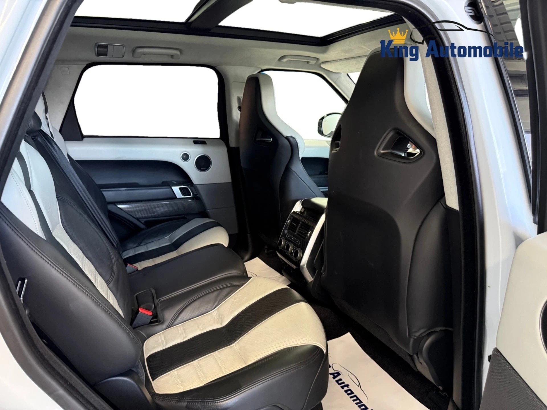 LAND ROVER Range Rover Sport 5.0 V8 SVR | CH-Auto | MFK 10.2024 | Grau Matt foliert | Leder Ebony / Cirrus-image-8