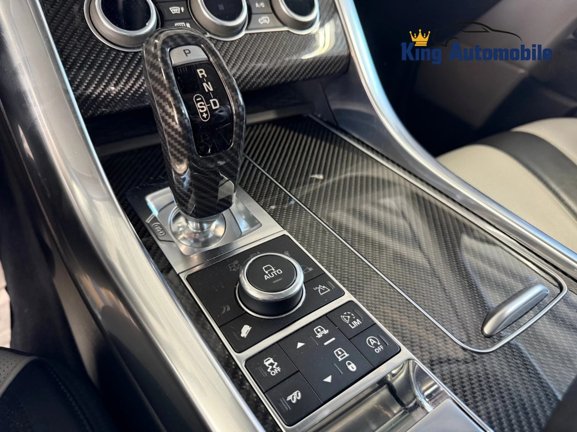 LAND ROVER Range Rover Sport 5.0 V8 SVR | CH-Auto | MFK 10.2024 | Grau Matt foliert | Leder Ebony / Cirrus-image-12