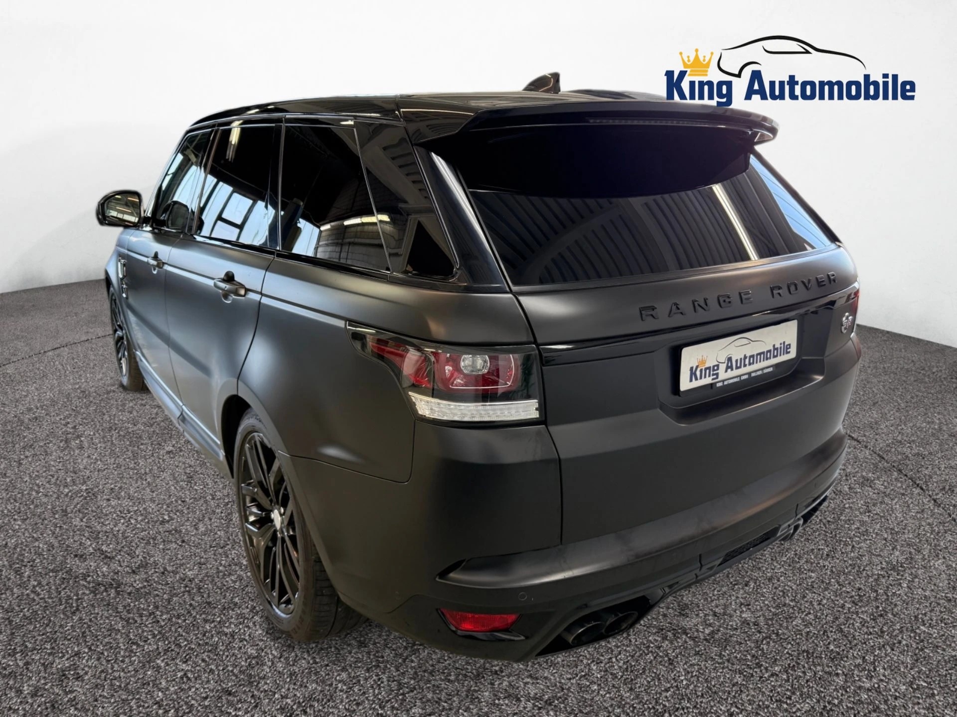 LAND ROVER Range Rover Sport 5.0 V8 SVR | CH-Auto | MFK 10.2024 | Grau Matt foliert | Leder Ebony / Cirrus-image-5