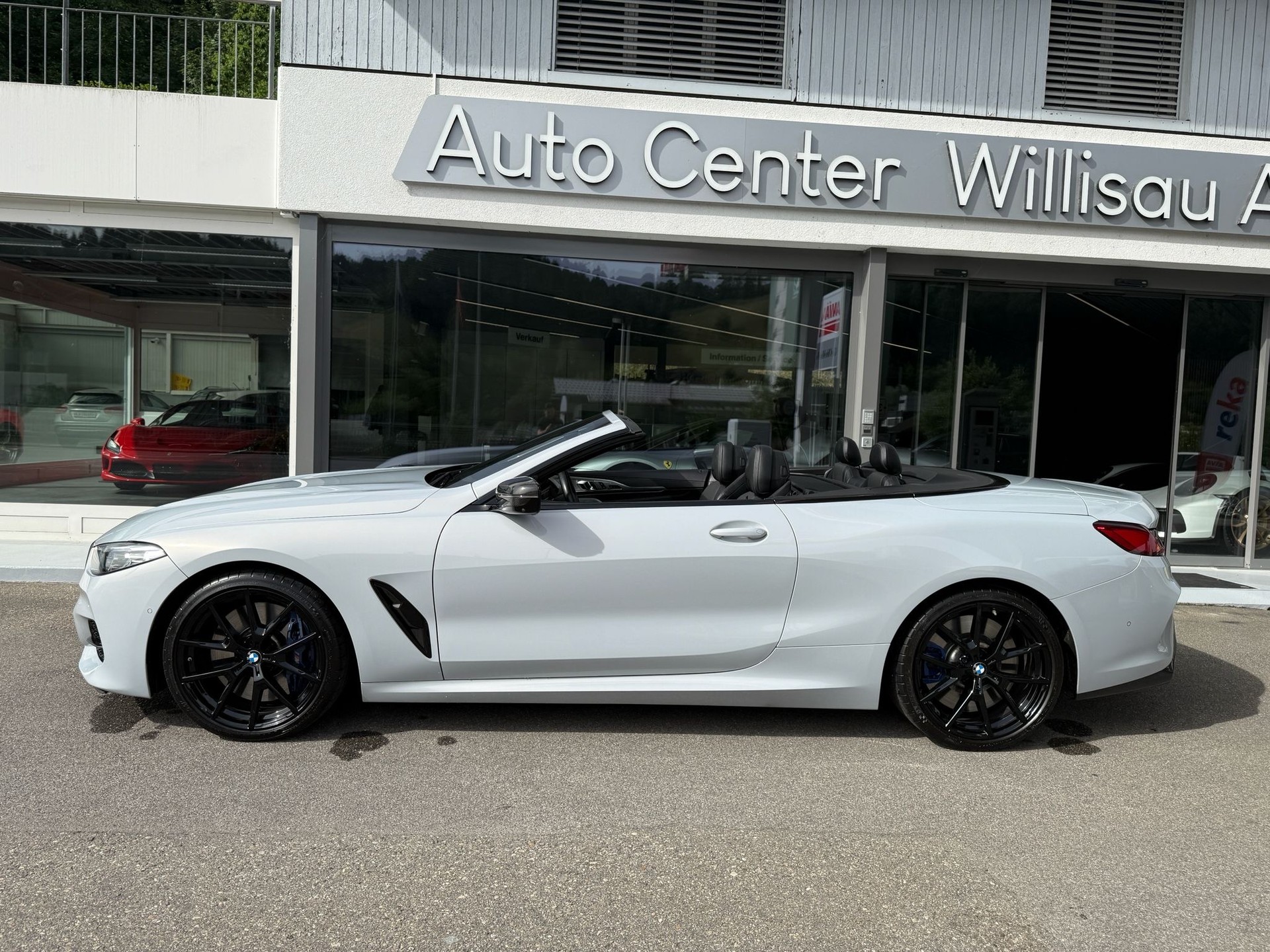 BMW M850i xDrive Steptronic-showroom-element-2
