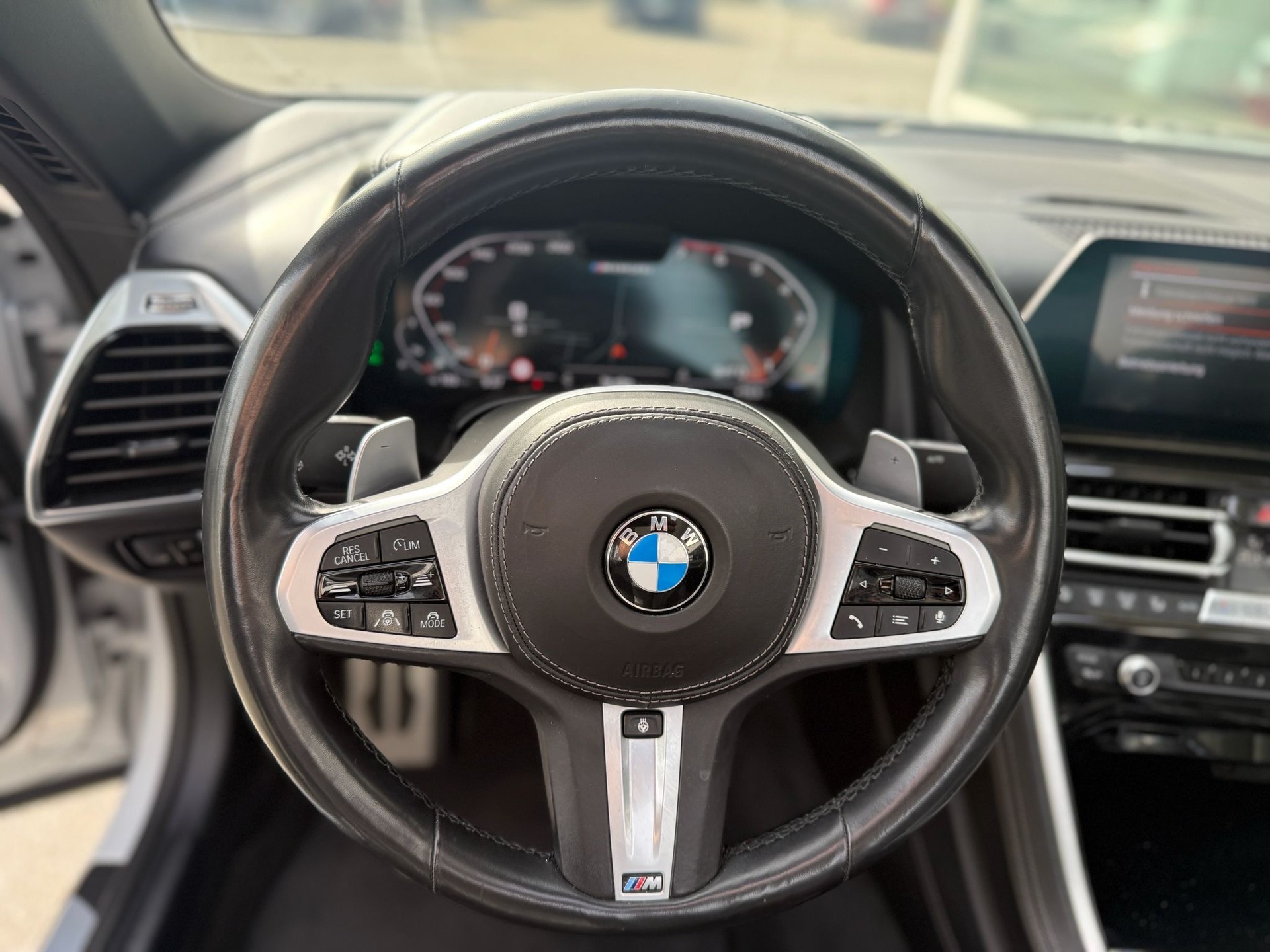 BMW M850i xDrive Steptronic-image-19