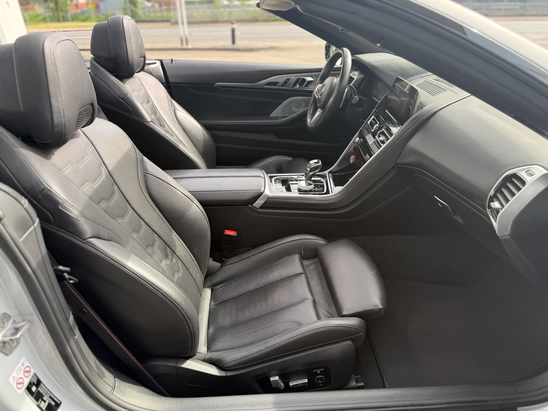 BMW M850i xDrive Steptronic-image-21