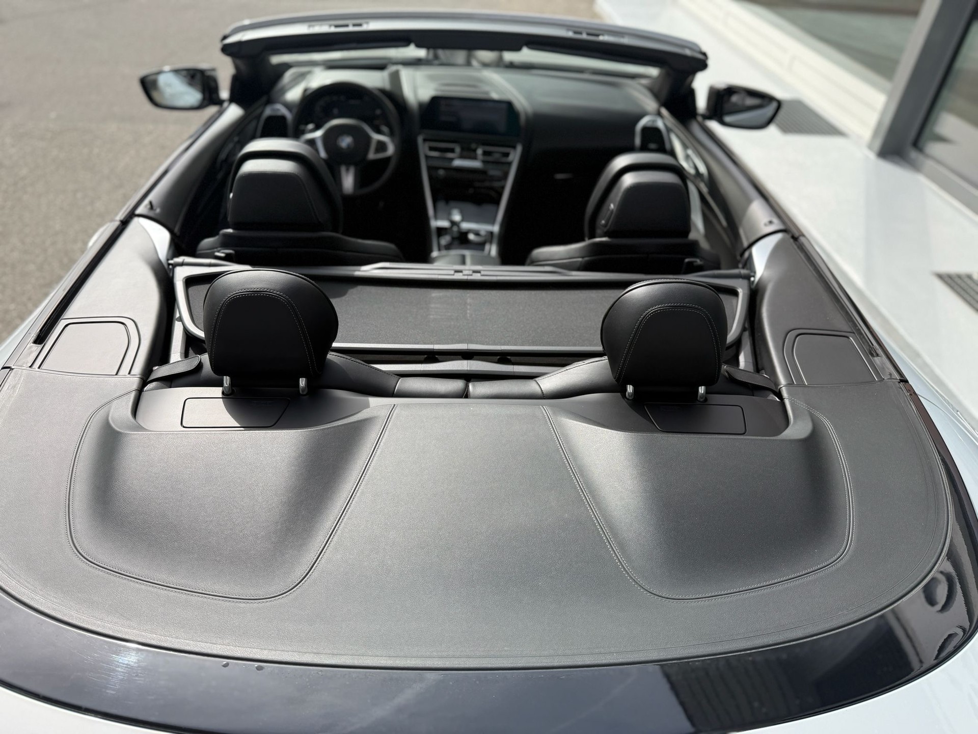 BMW M850i xDrive Steptronic-image-14