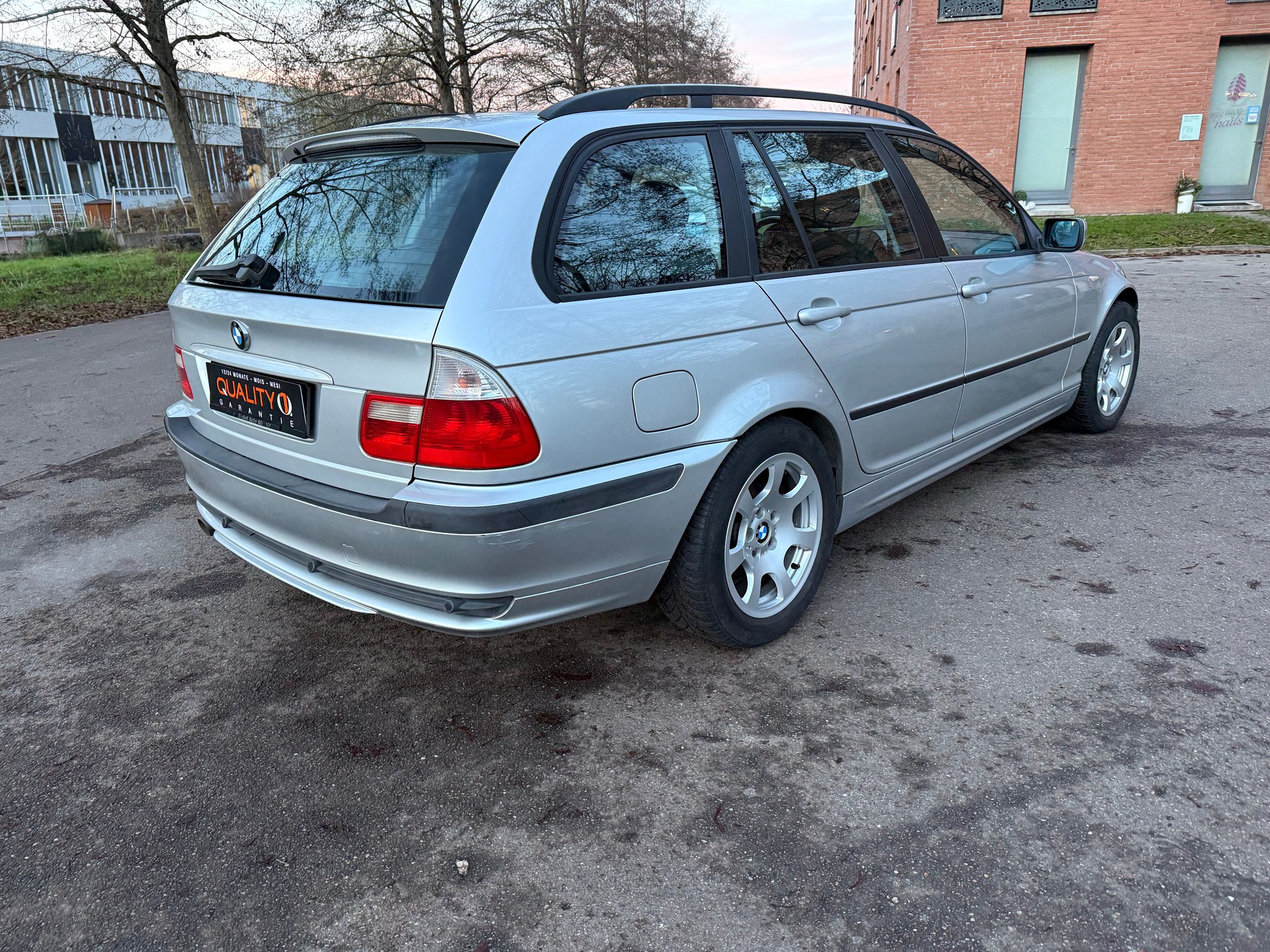 BMW 318i Touring Efficiency-image-8