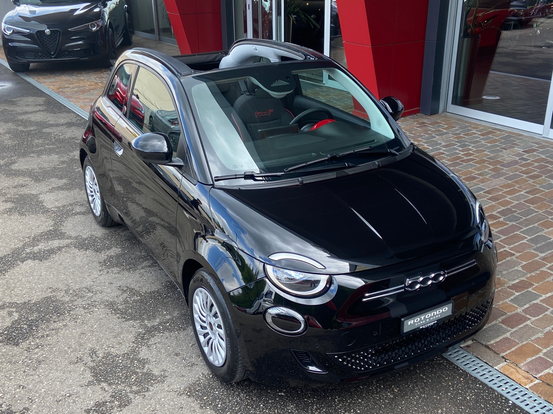 FIAT 500 C electric 87 kW Red-image-11
