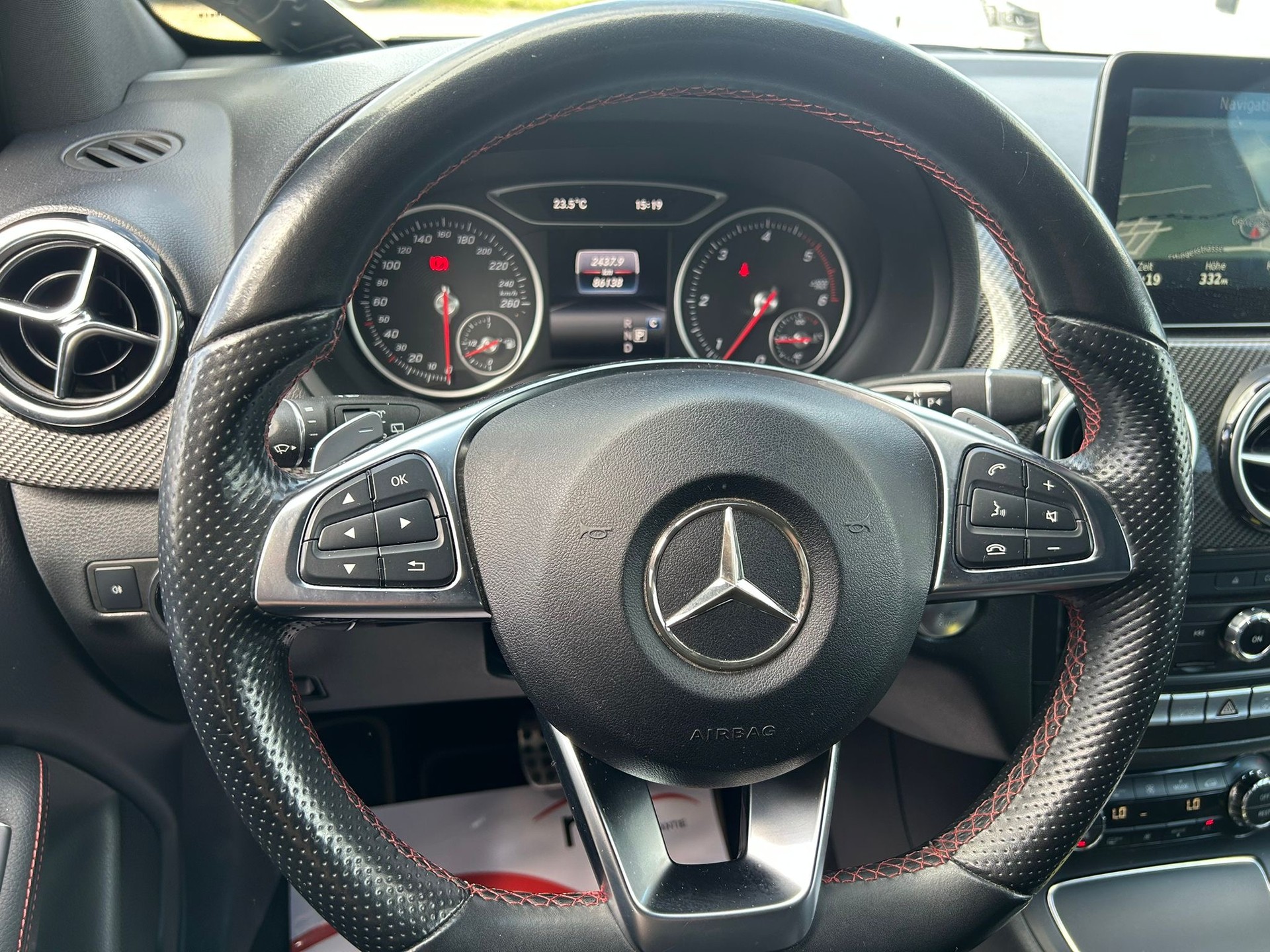 MERCEDES-BENZ B 220 CDI AMG Line 4Matic 7G-DCT-image-10