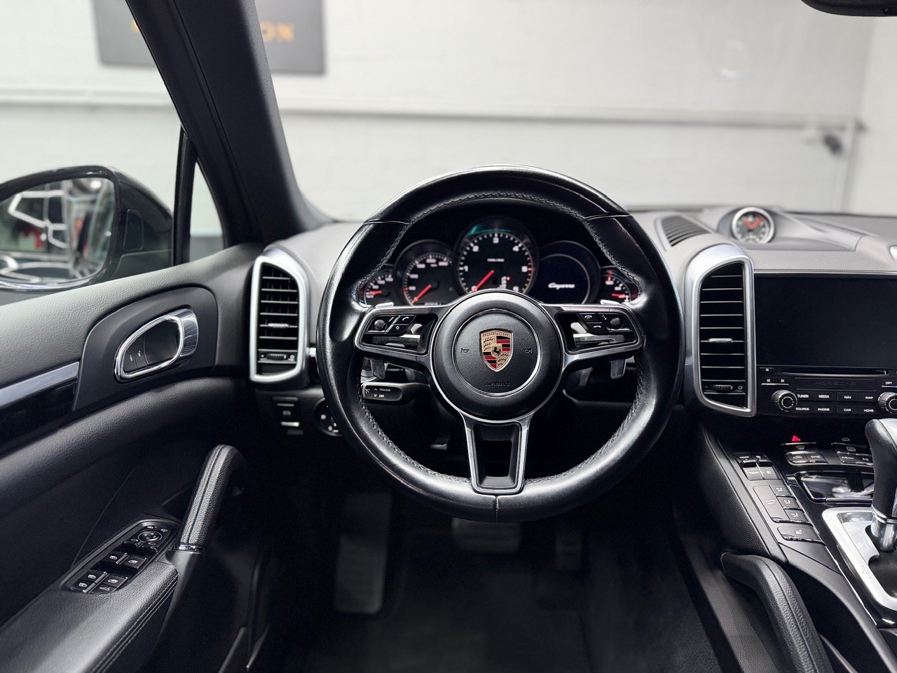 PORSCHE Cayenne Diesel Platinum Edition | 360° Kamera | Bose Soundsystem-image-16