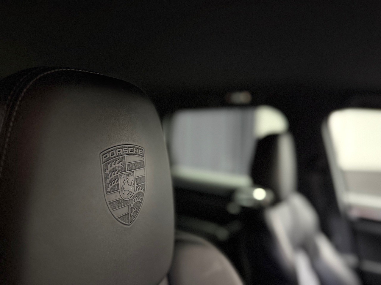 PORSCHE Cayenne Diesel Platinum Edition | 360° Kamera | Bose Soundsystem-image-21