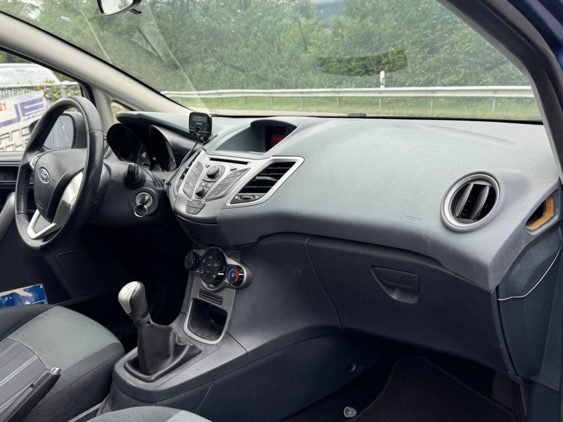 FORD Fiesta 1.25 16V Titanium-image-14