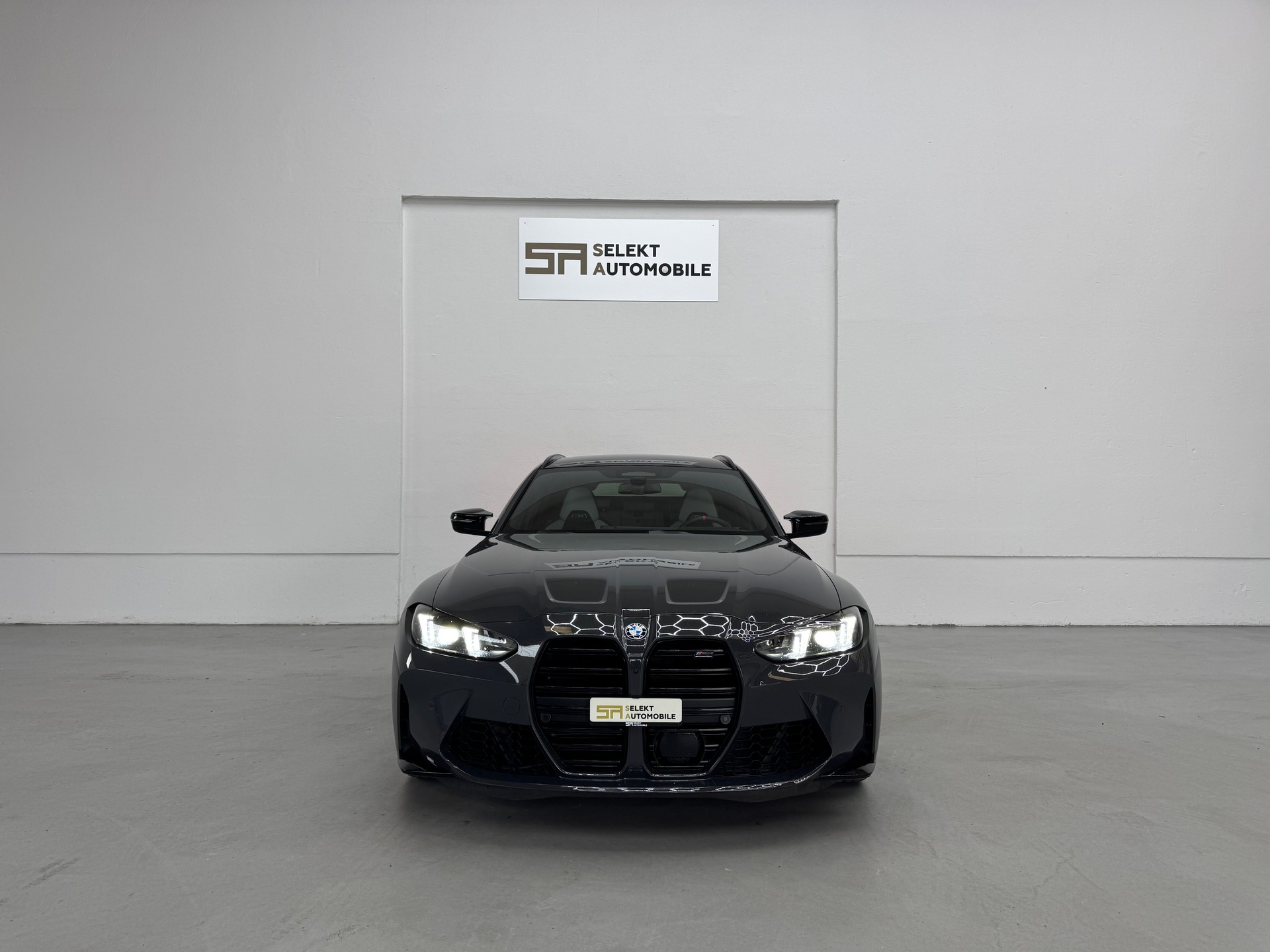 BMW M3 Touring xDrive Competition M | Dravitgrau Met.-showroom-element-2