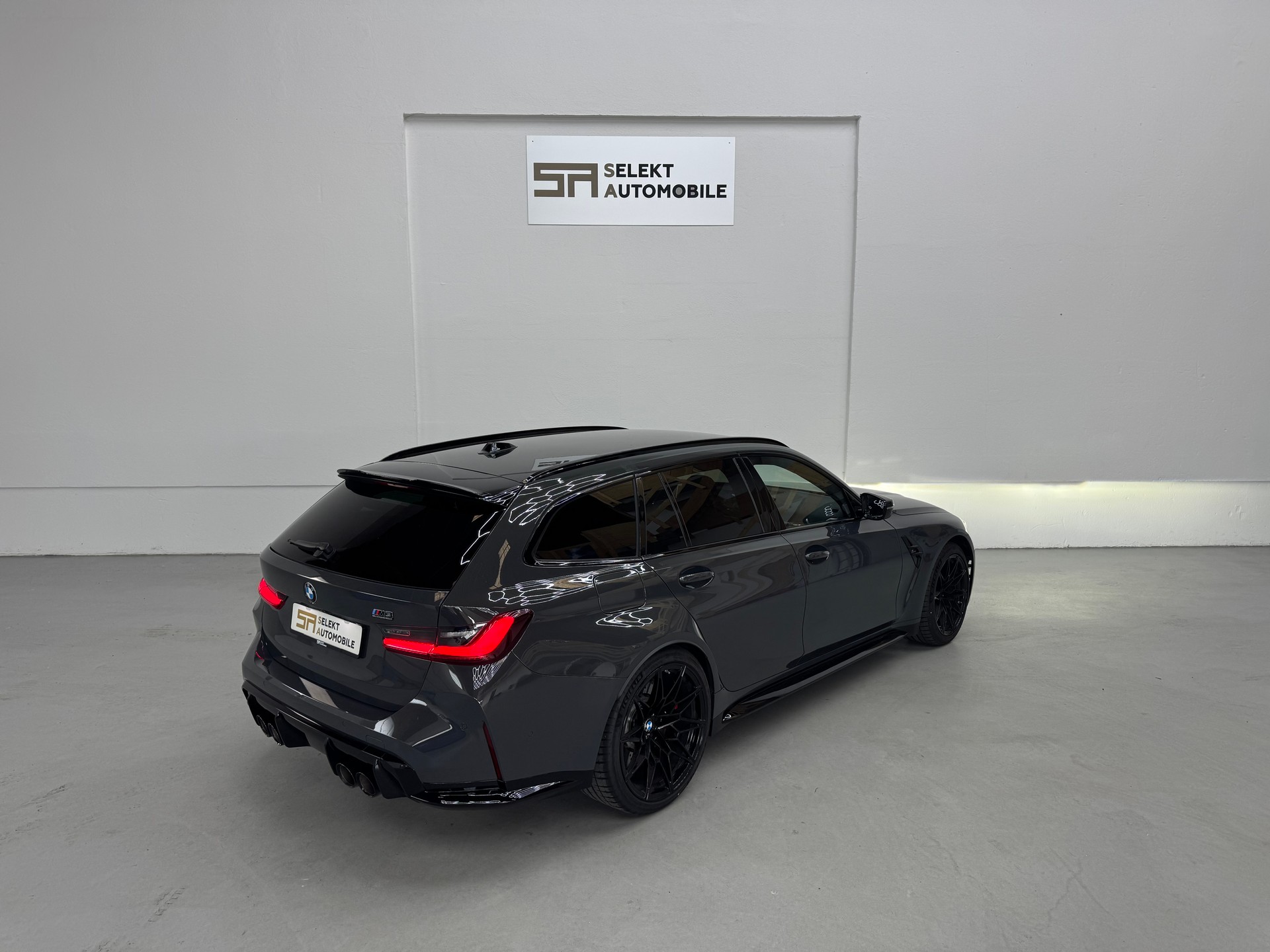 BMW M3 Touring xDrive Competition M | Dravitgrau Met.-image-5