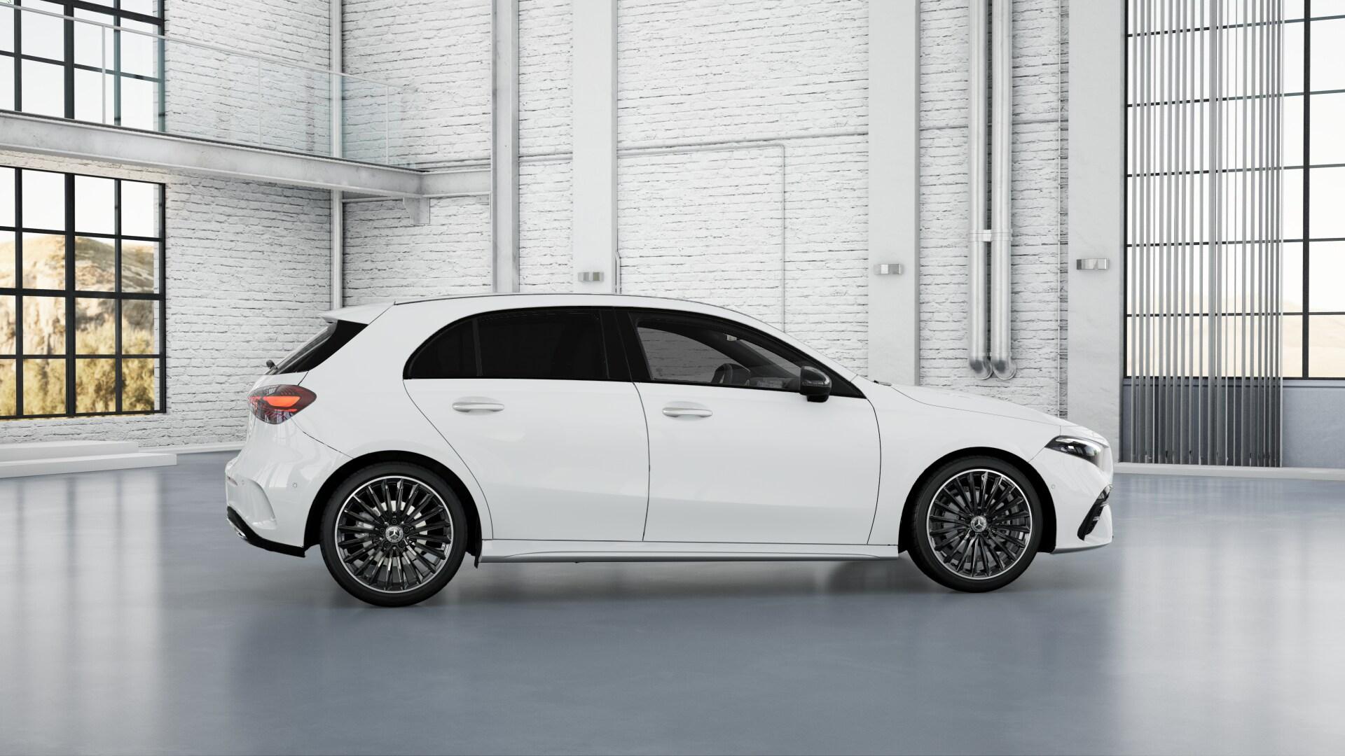 MERCEDES-BENZ A 200 Night Star AMG Line-image-5