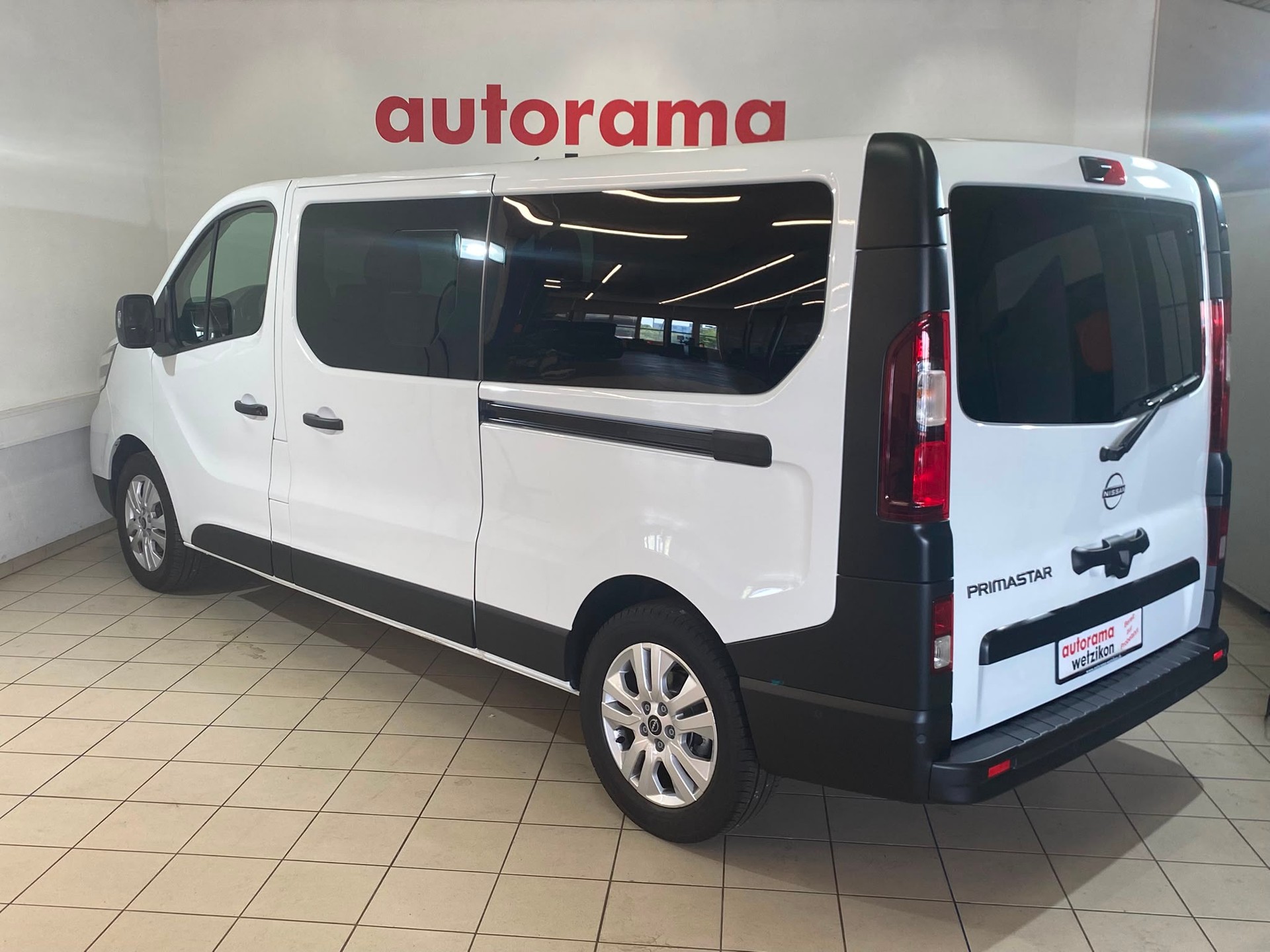 NISSAN Primastar dCi 170 3.0 L2H1 8 Pl. Tekna DCT-showroom-element-2