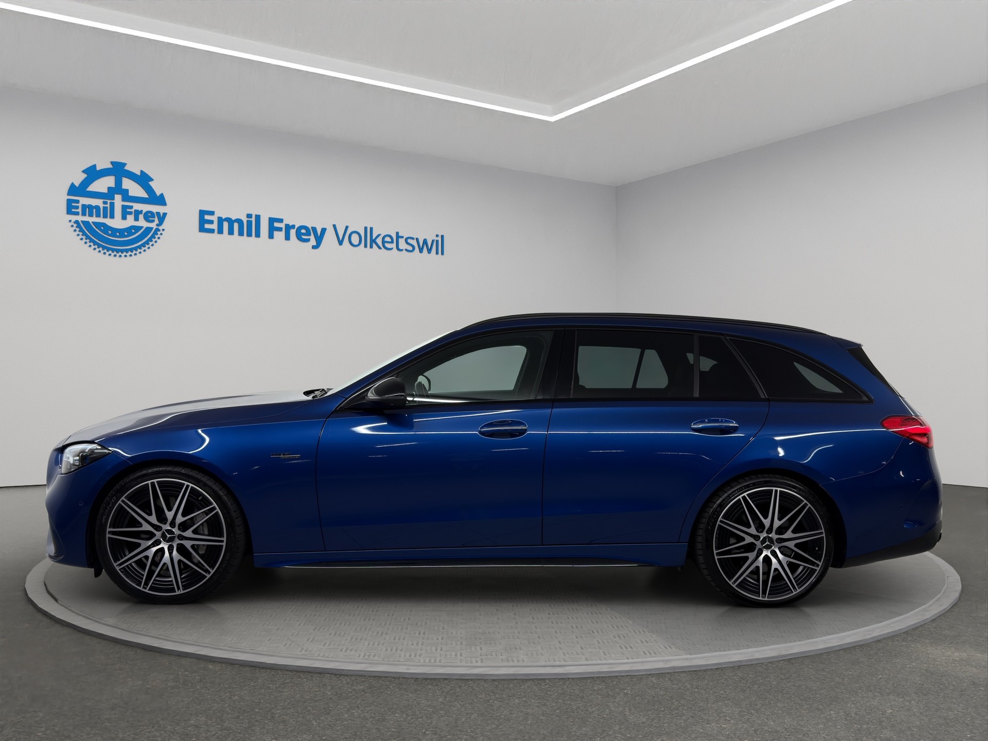 MERCEDES-BENZ C 43 AMG 4matic Kombi-showroom-element-1