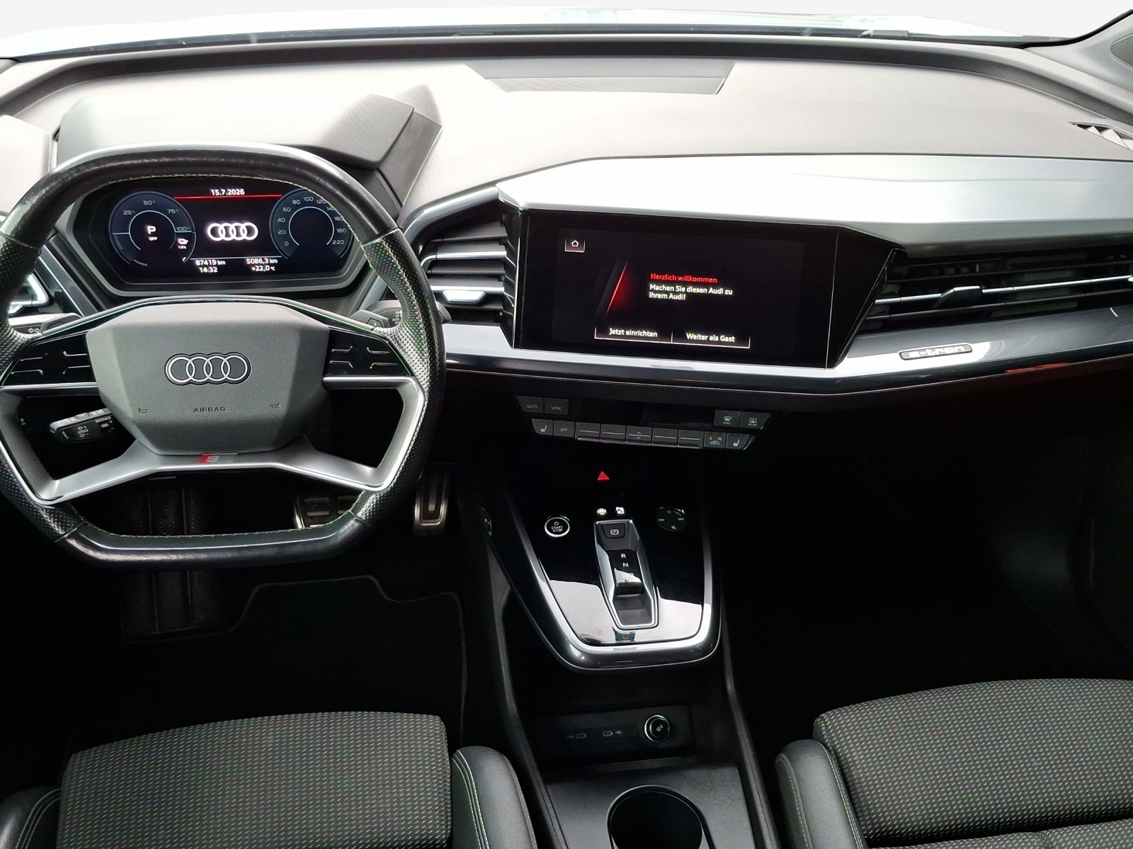 AUDI Q4 e-tron 40-image-8