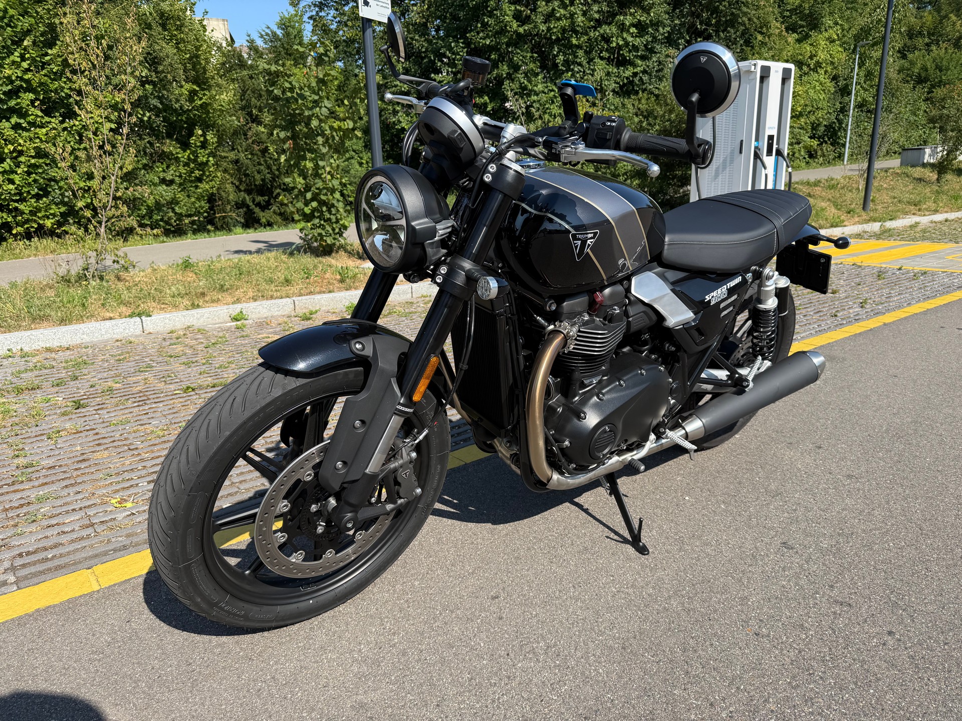 TRIUMPH Speed Twin 900-image-1