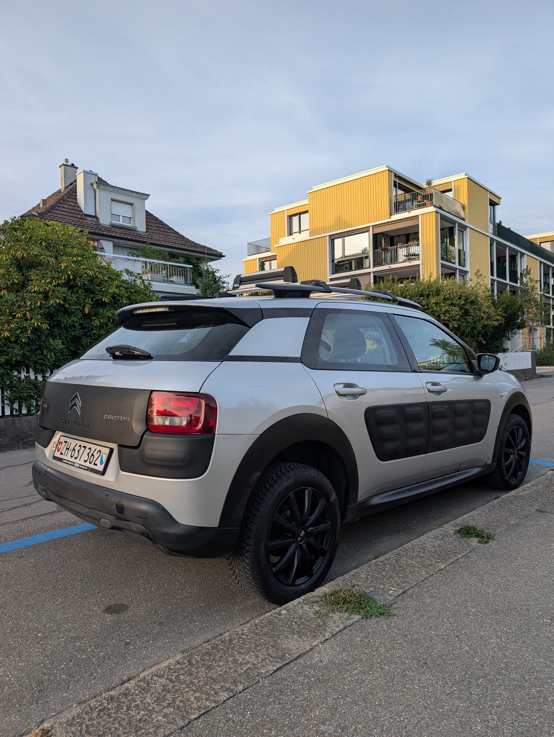 CITROEN 1.6 BlueHDi 100 Feel-image-1