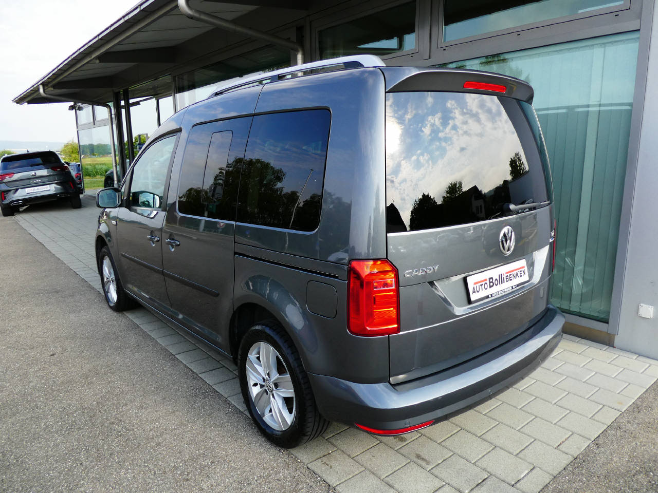 VW Caddy Kombi 2.0 TDI 102 BlueMT Family DSG-image-6