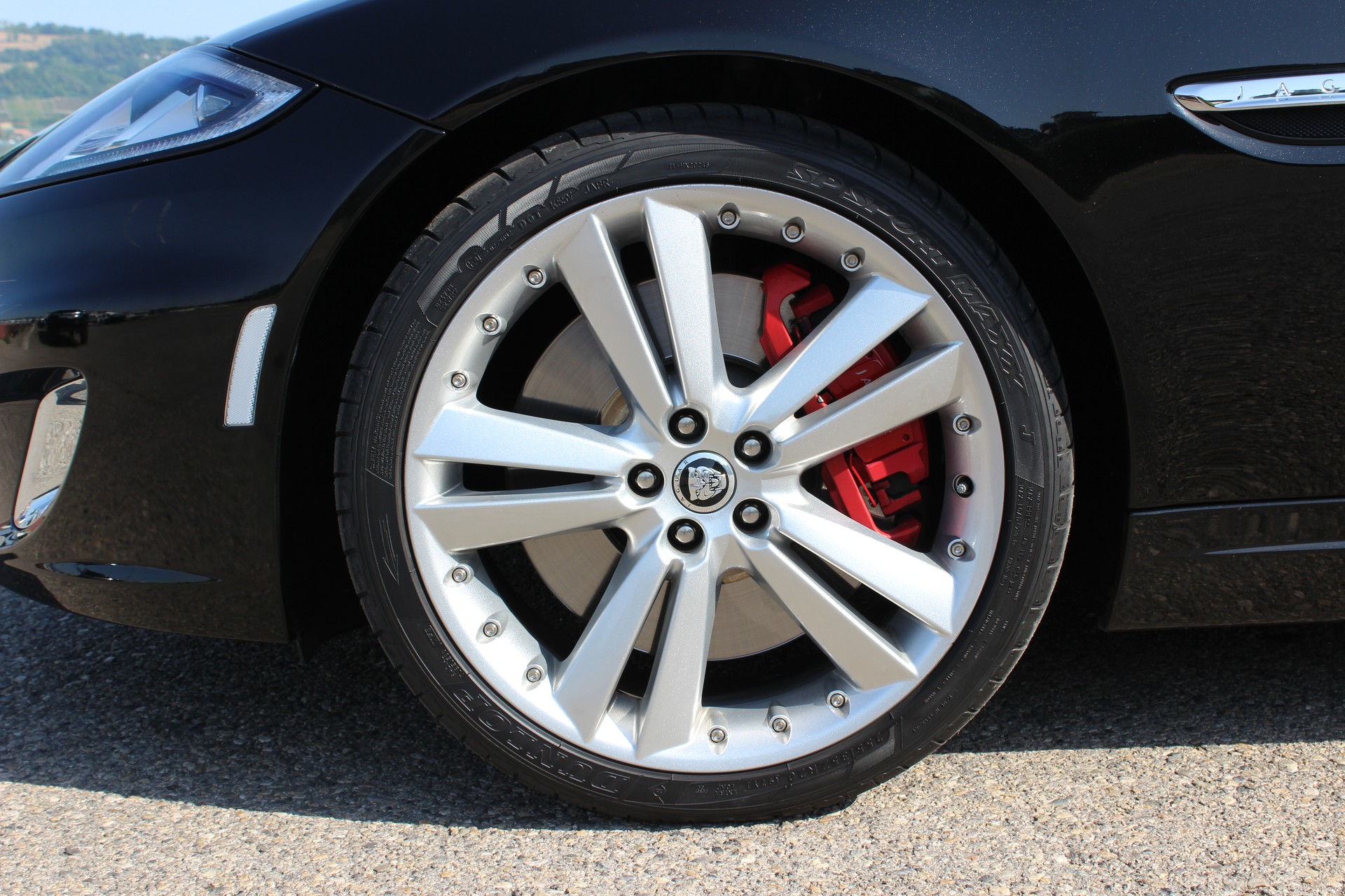 JAGUAR 5.0 V8 Supercharged-image-12